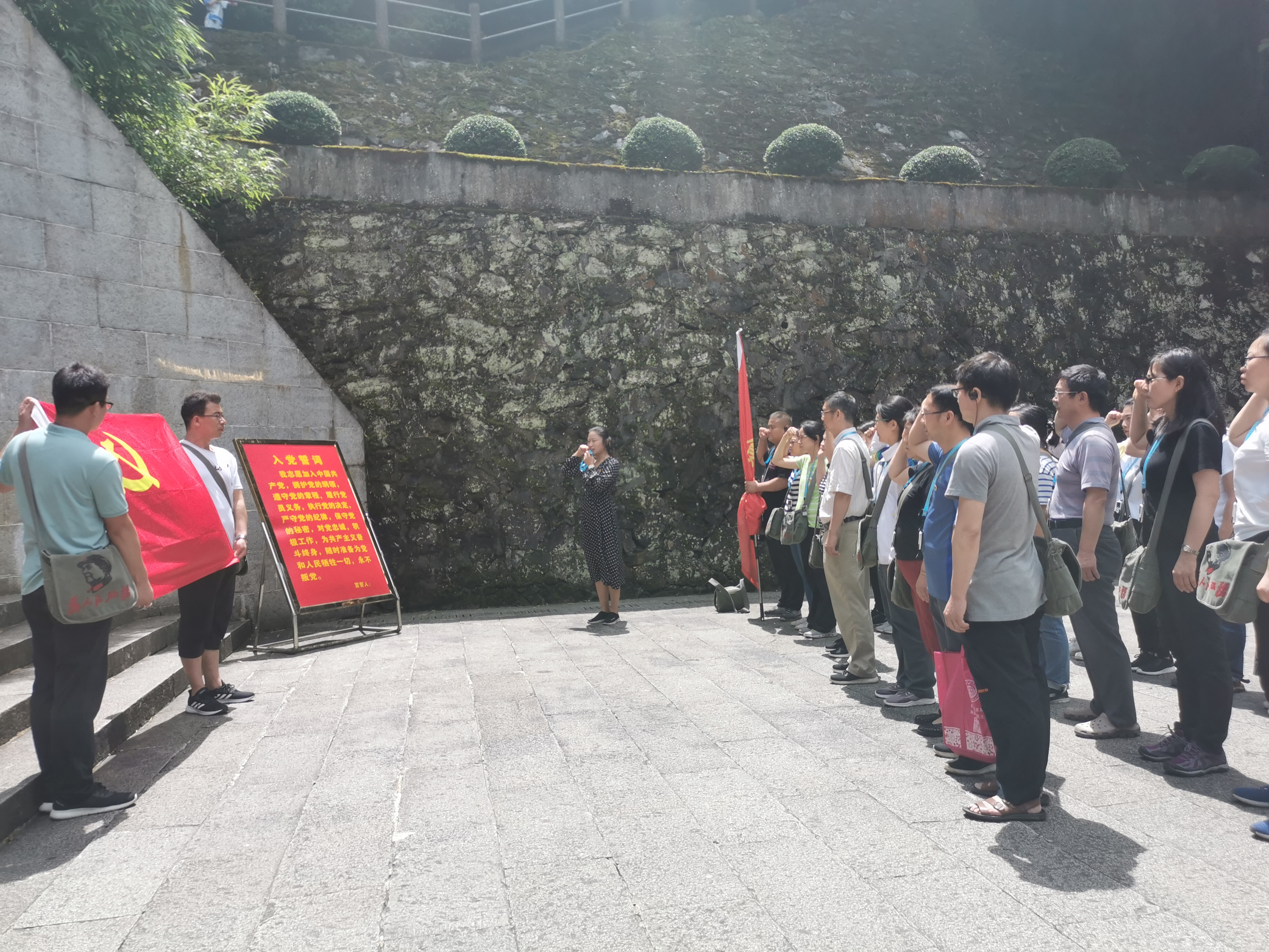 ����������