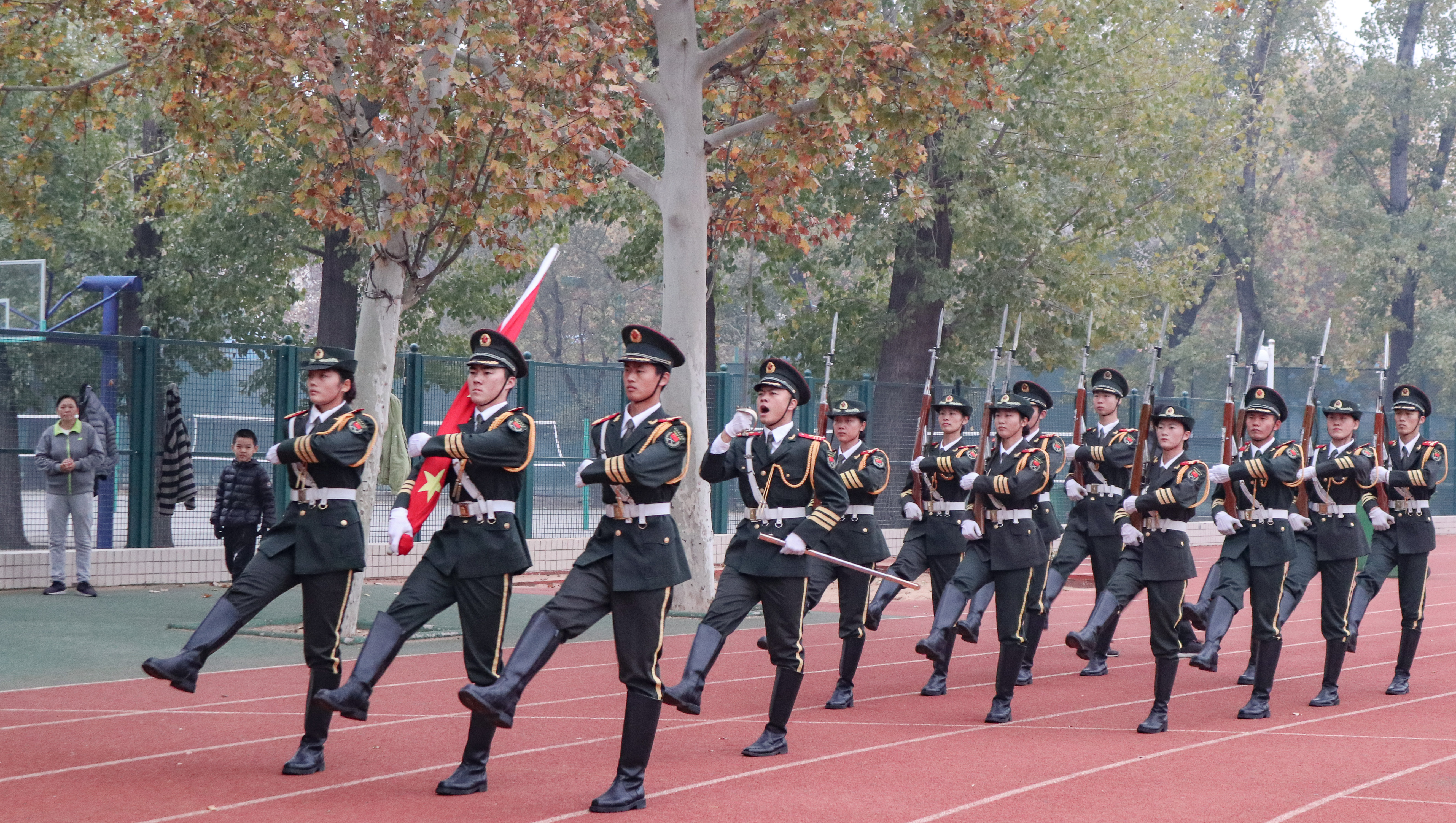 ����������