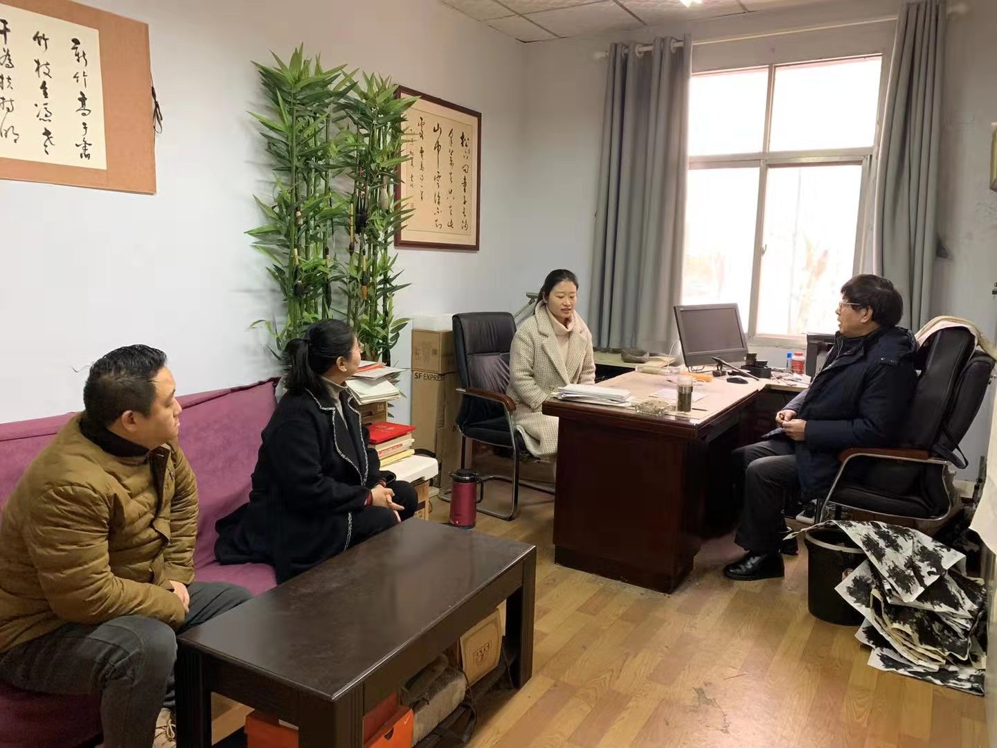 ����������