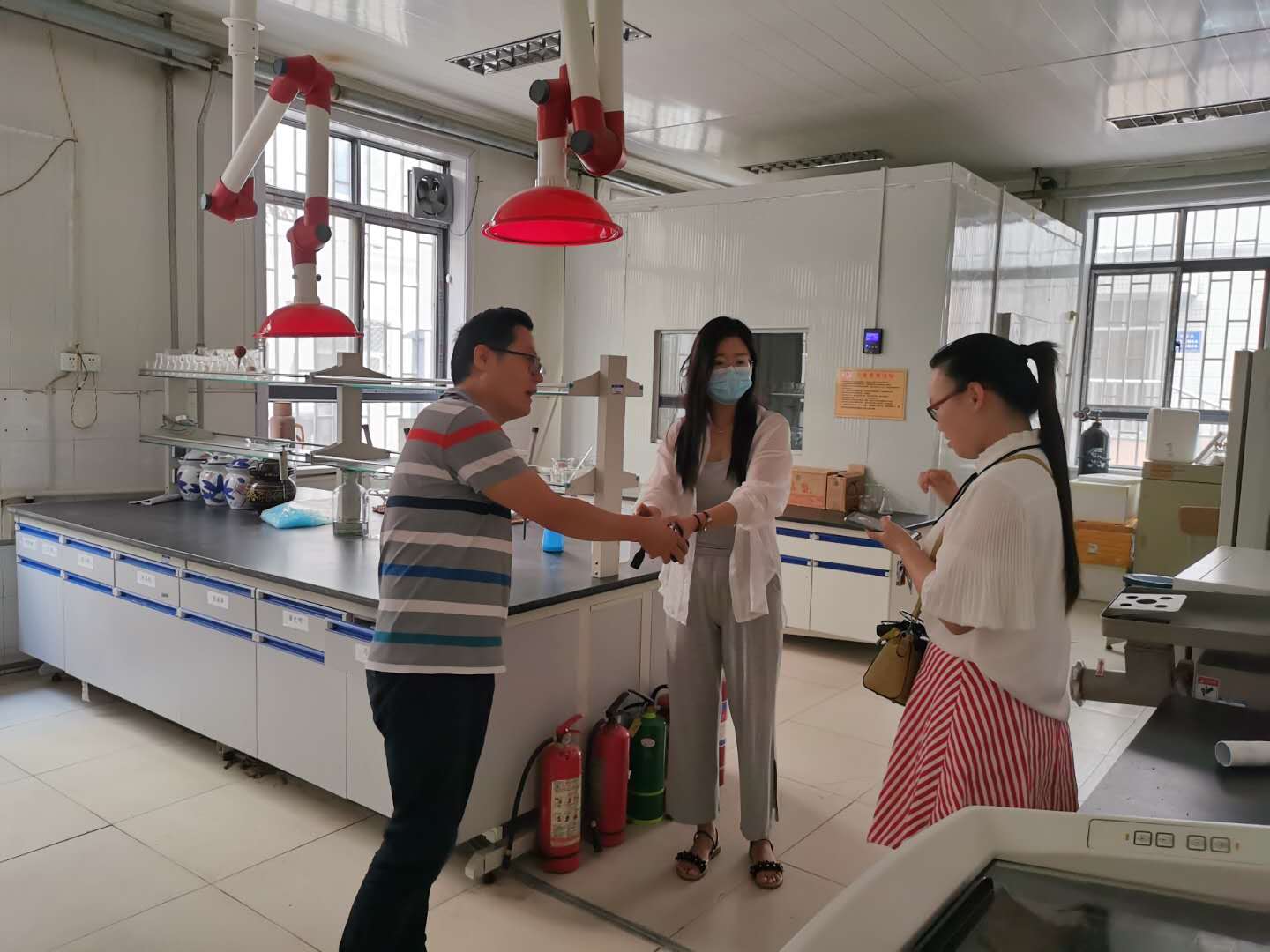 ����������