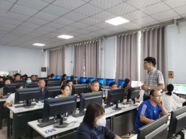 ����������