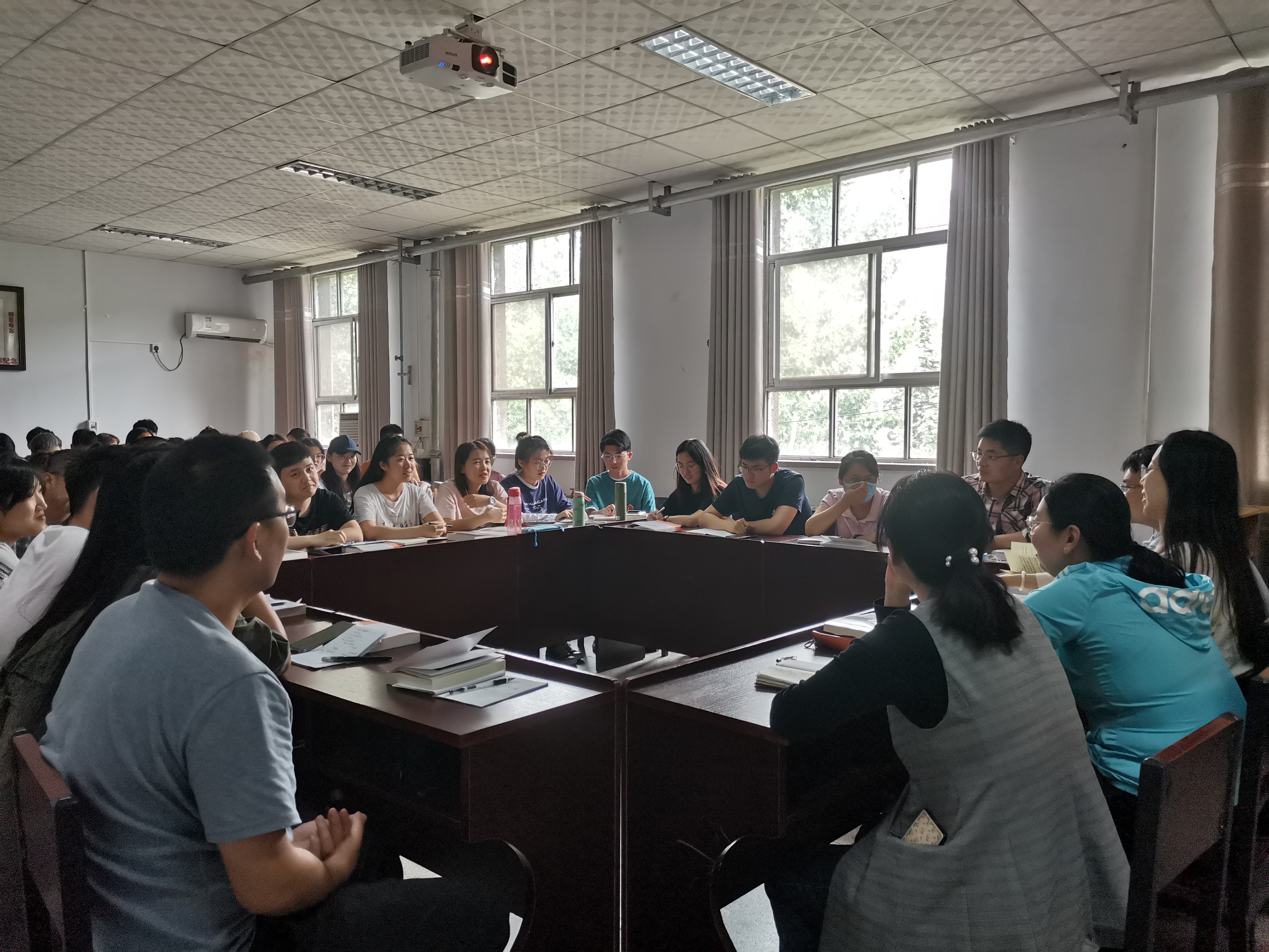 ����������