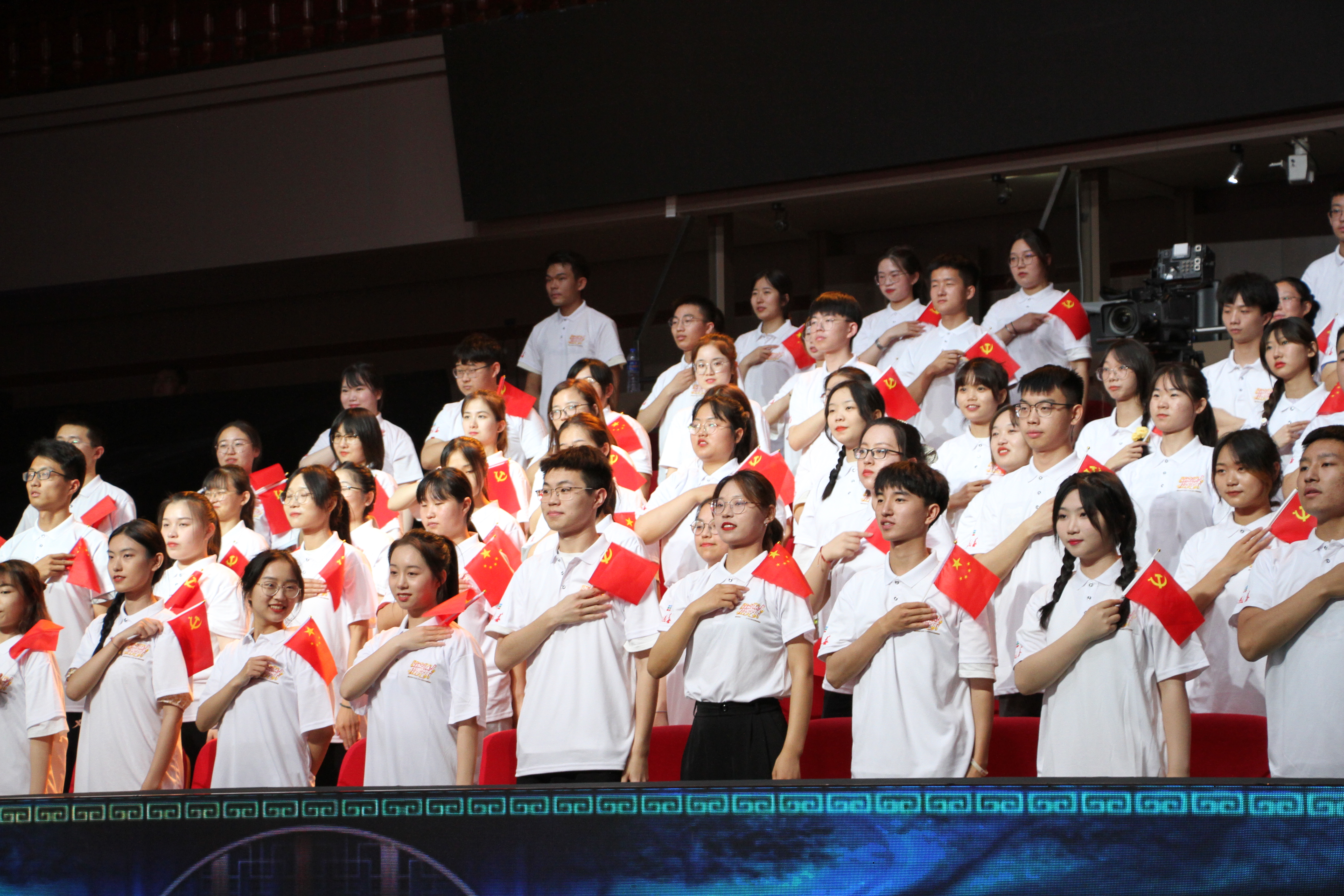 ����������