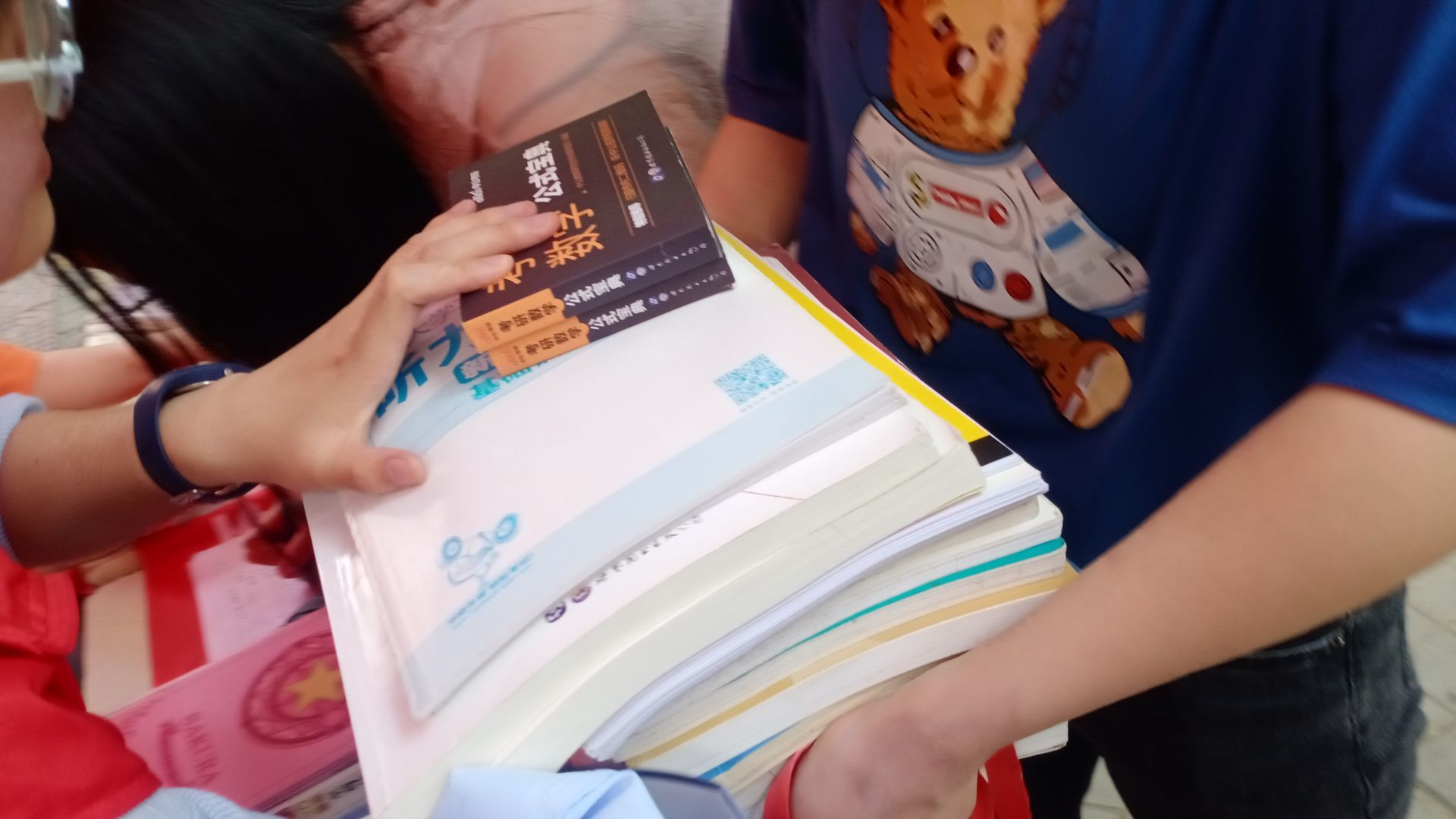 ����������