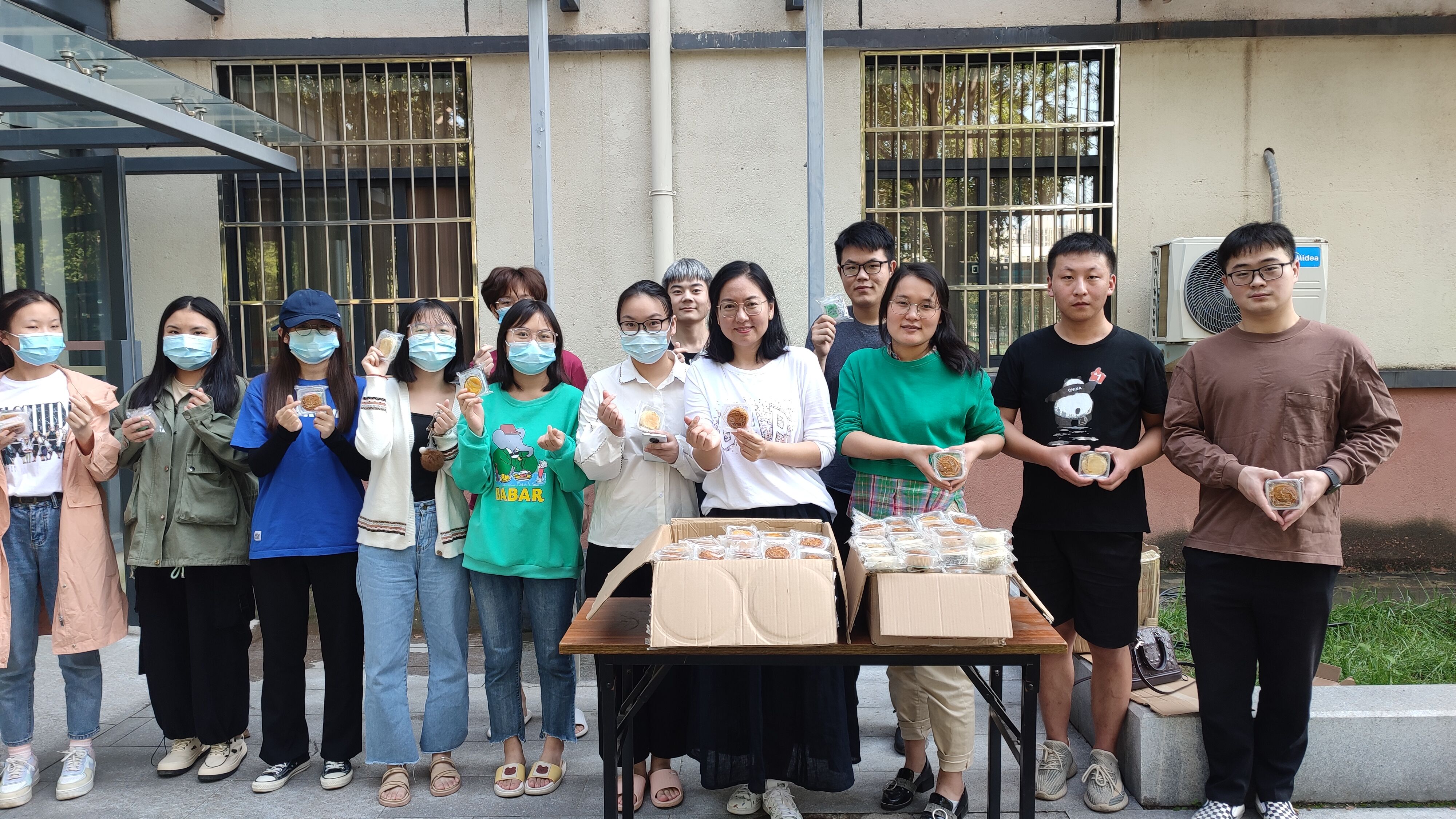 ����������