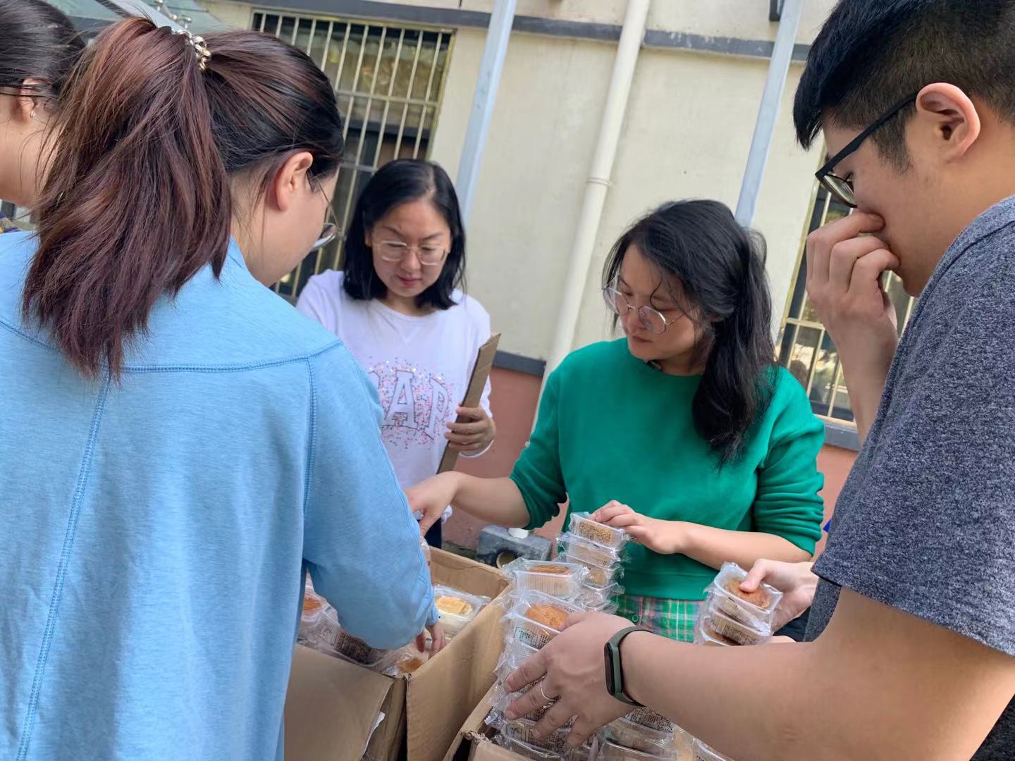 ����������