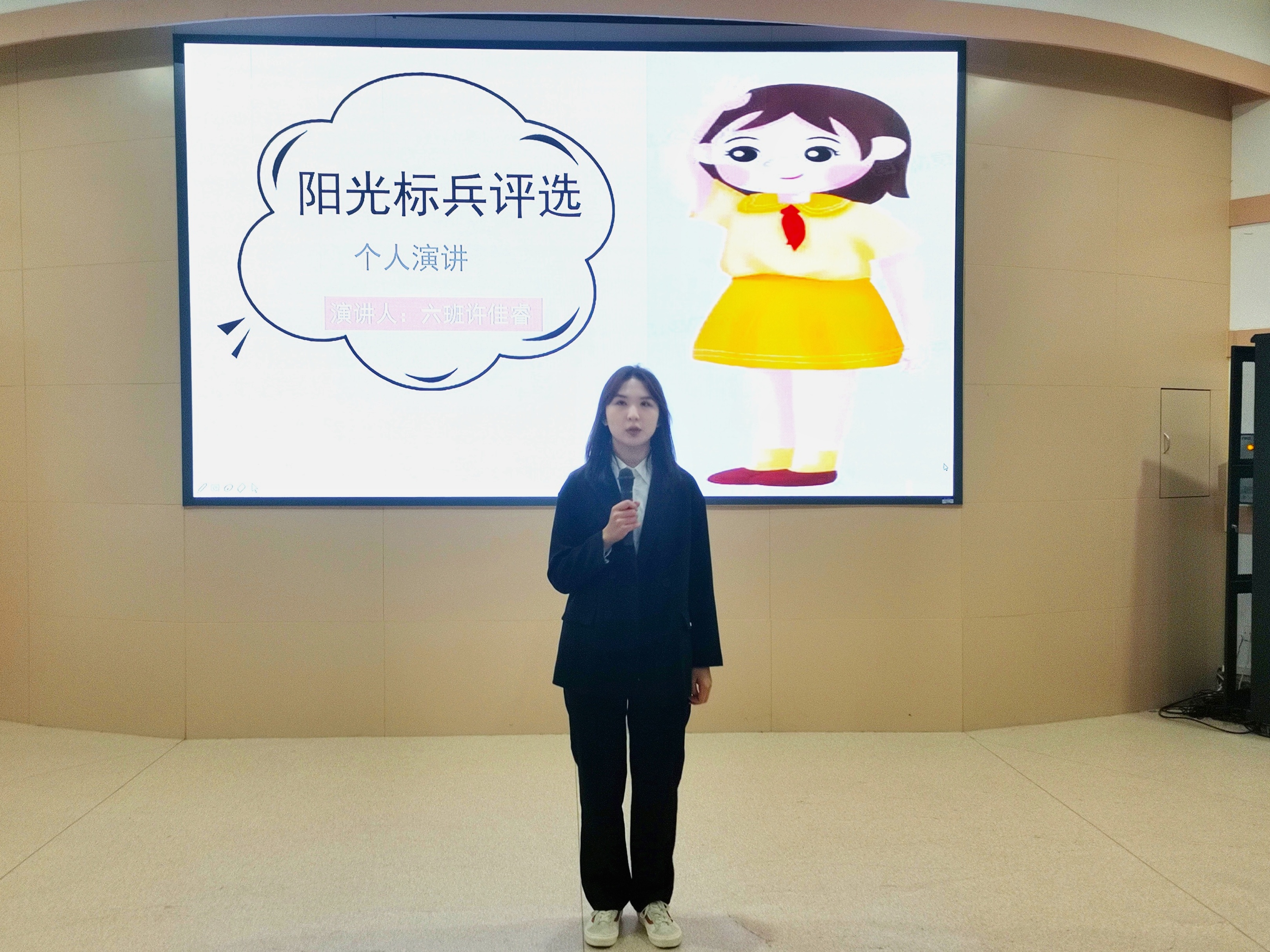 ����������