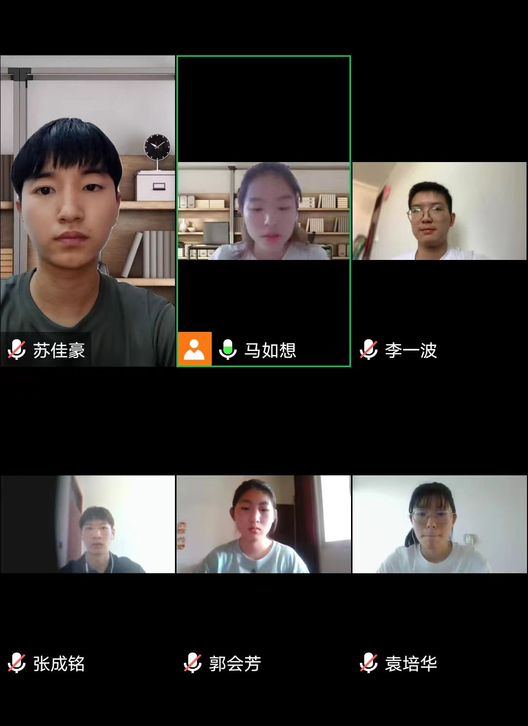 ����������