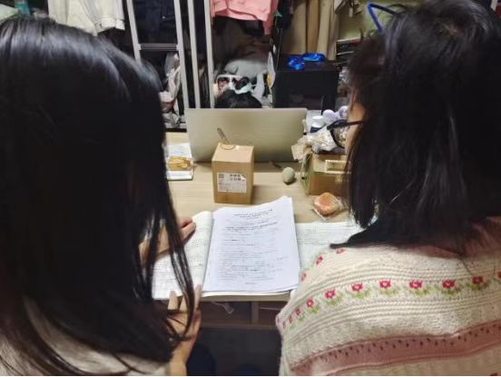 ����������