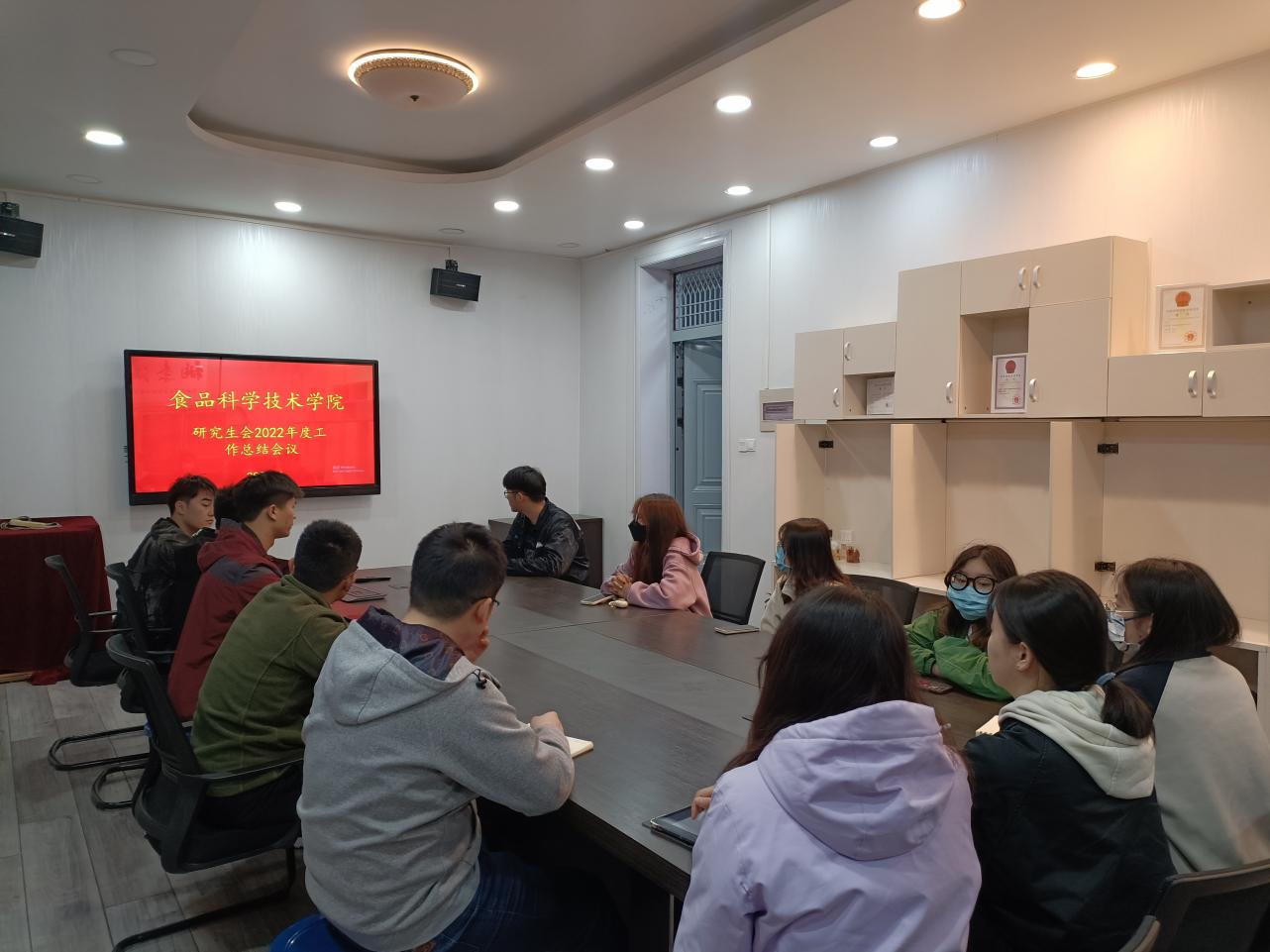 ����������