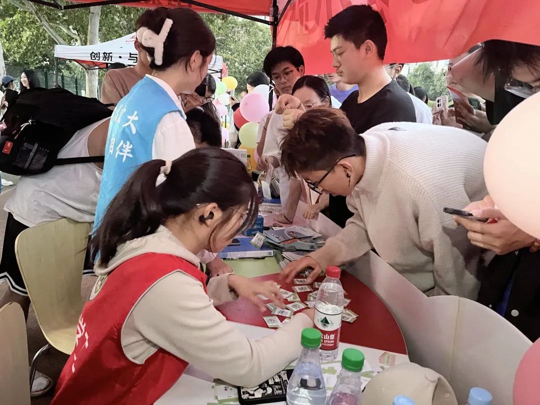 ����������