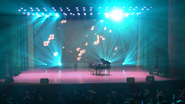 ����������