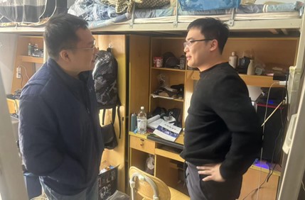 ����������