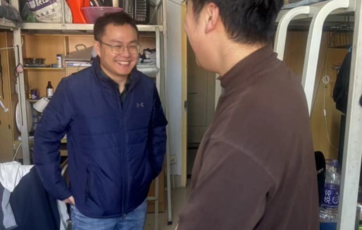 ����������