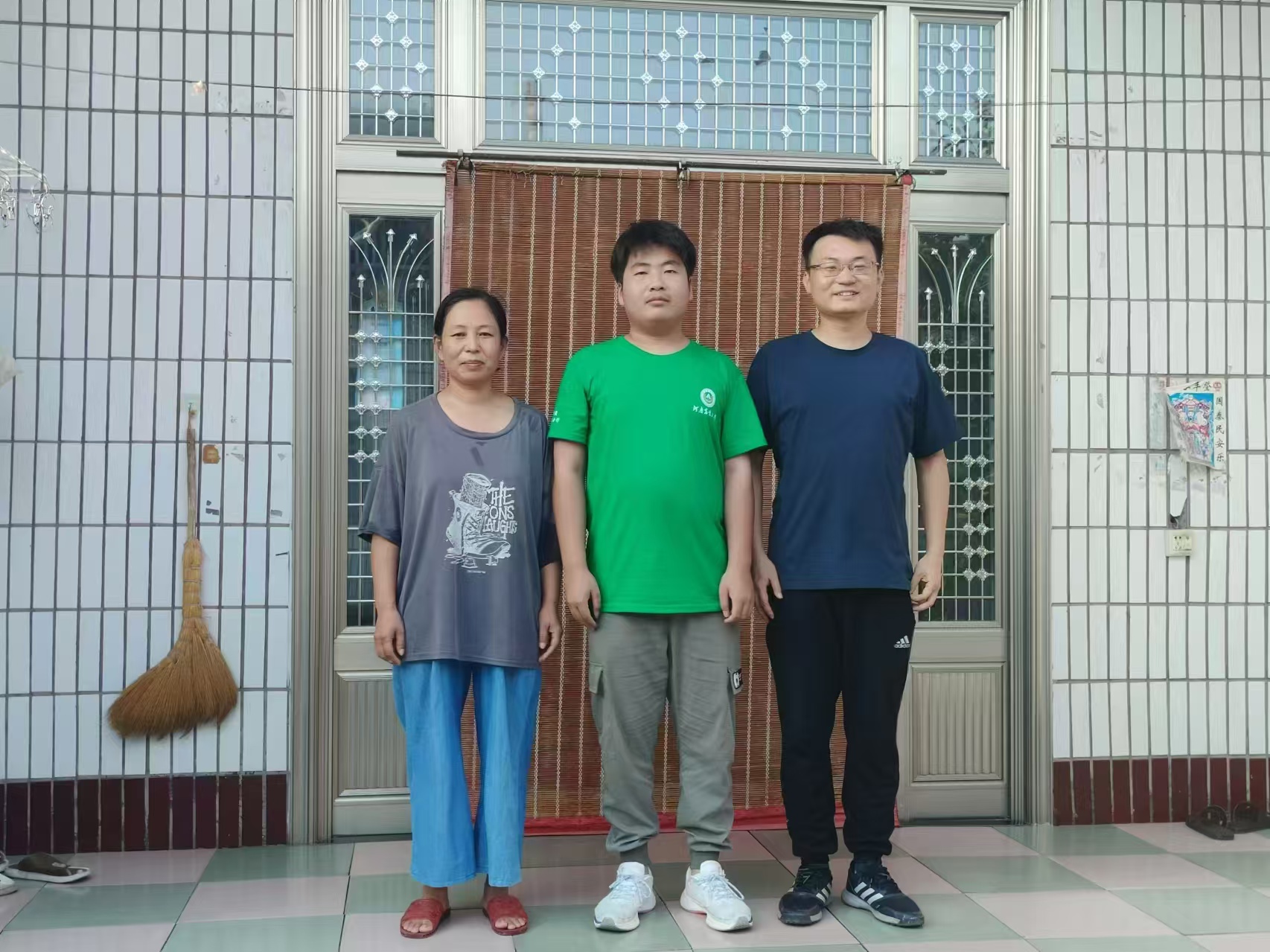 ����������