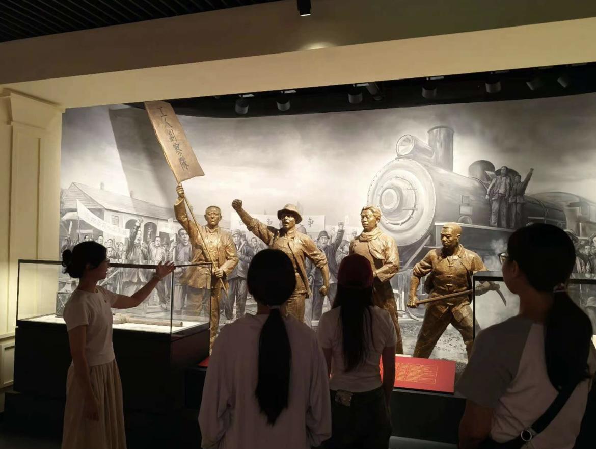 ����������