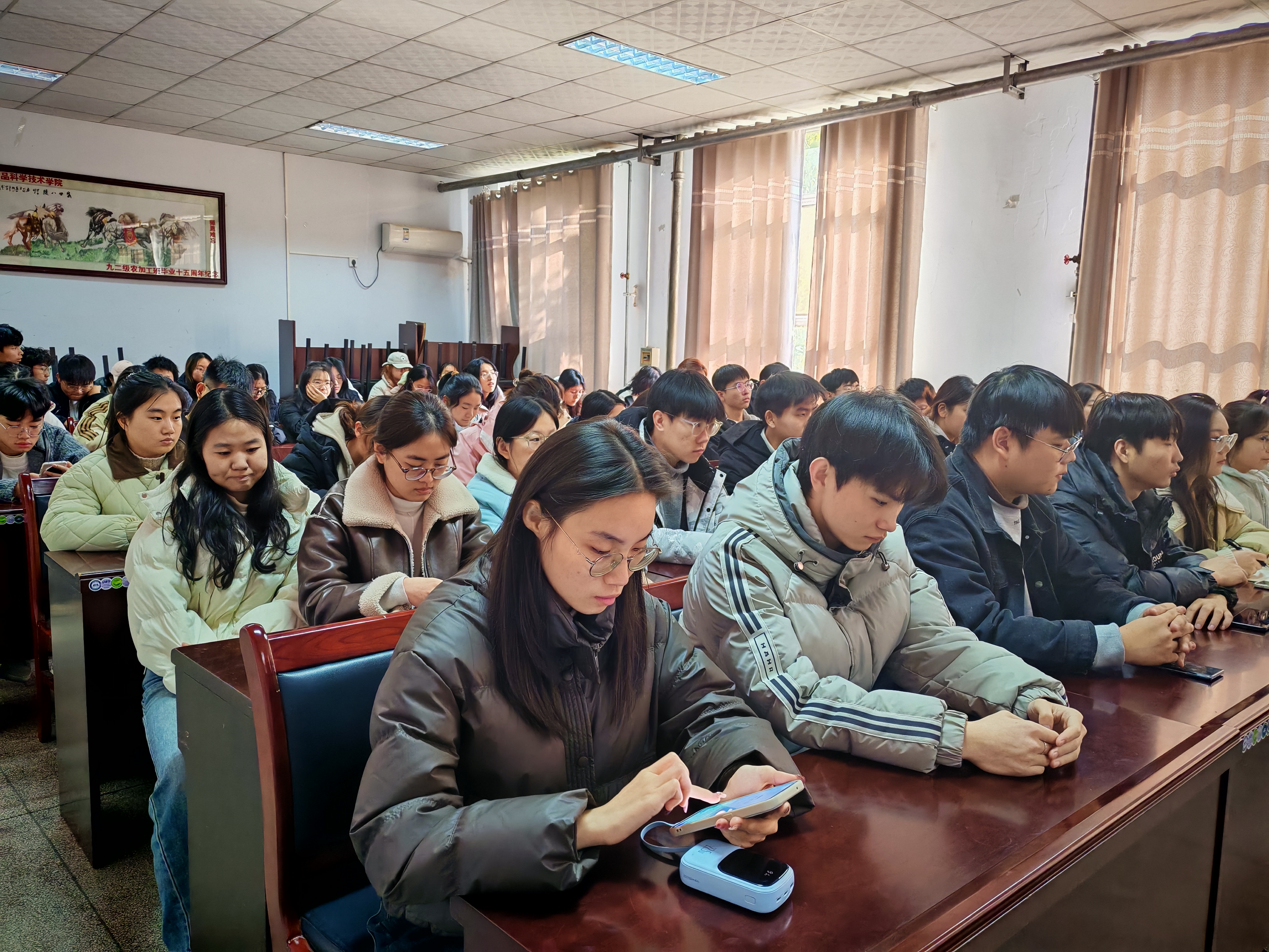 ����������