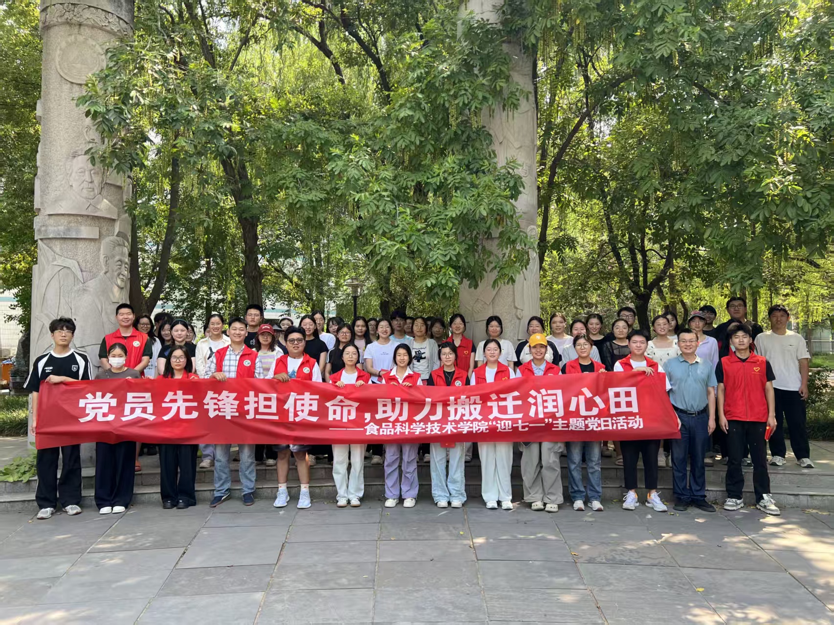 ����������