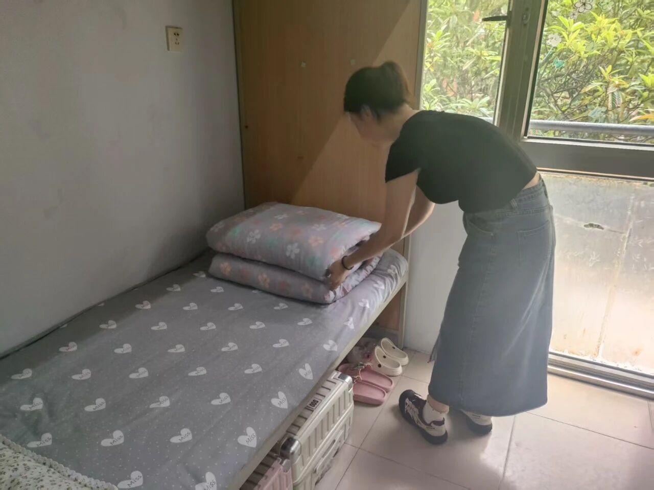 ����������