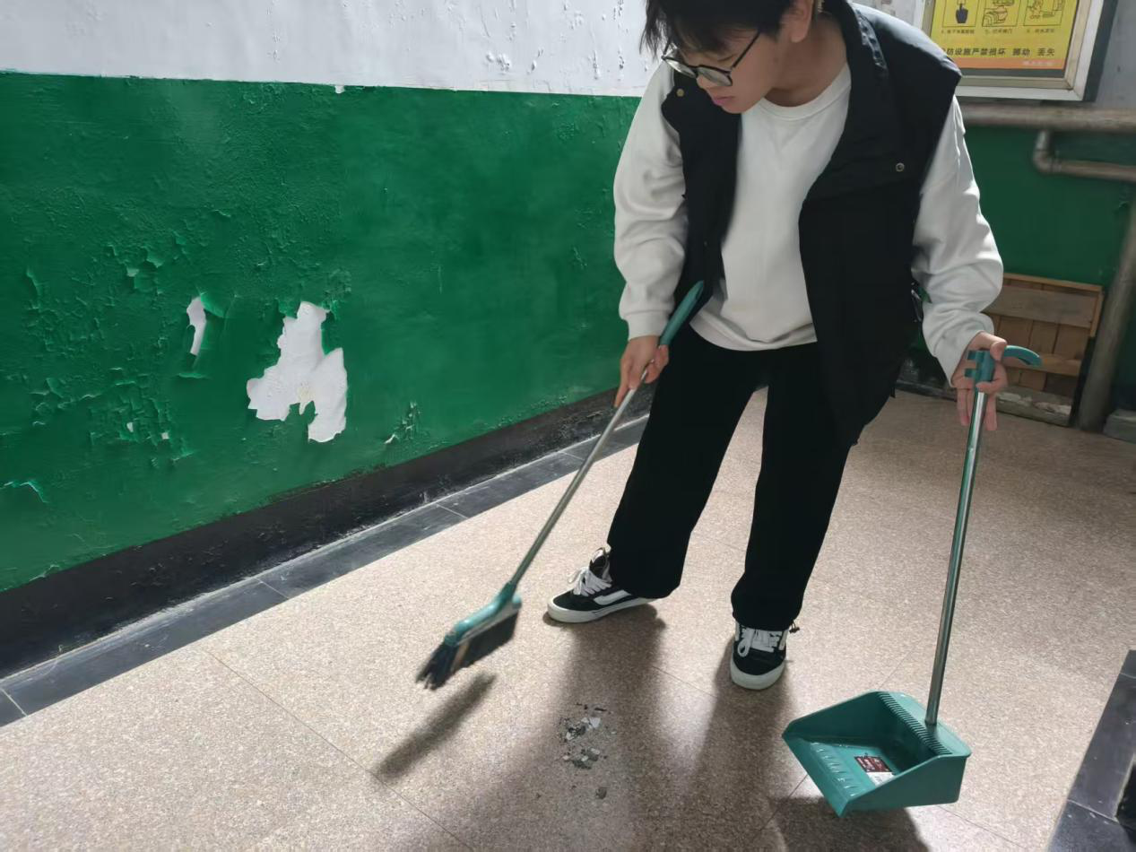 ����������