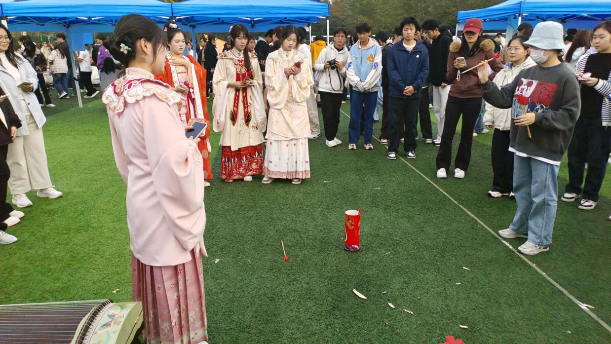 ����������