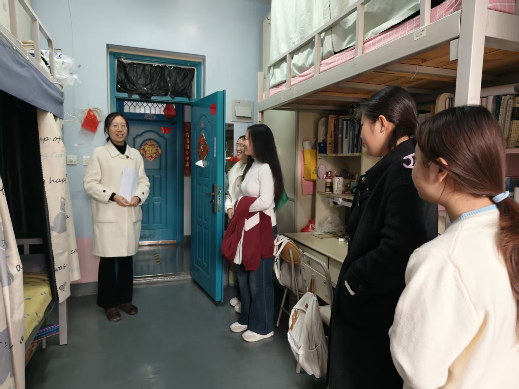 ����������