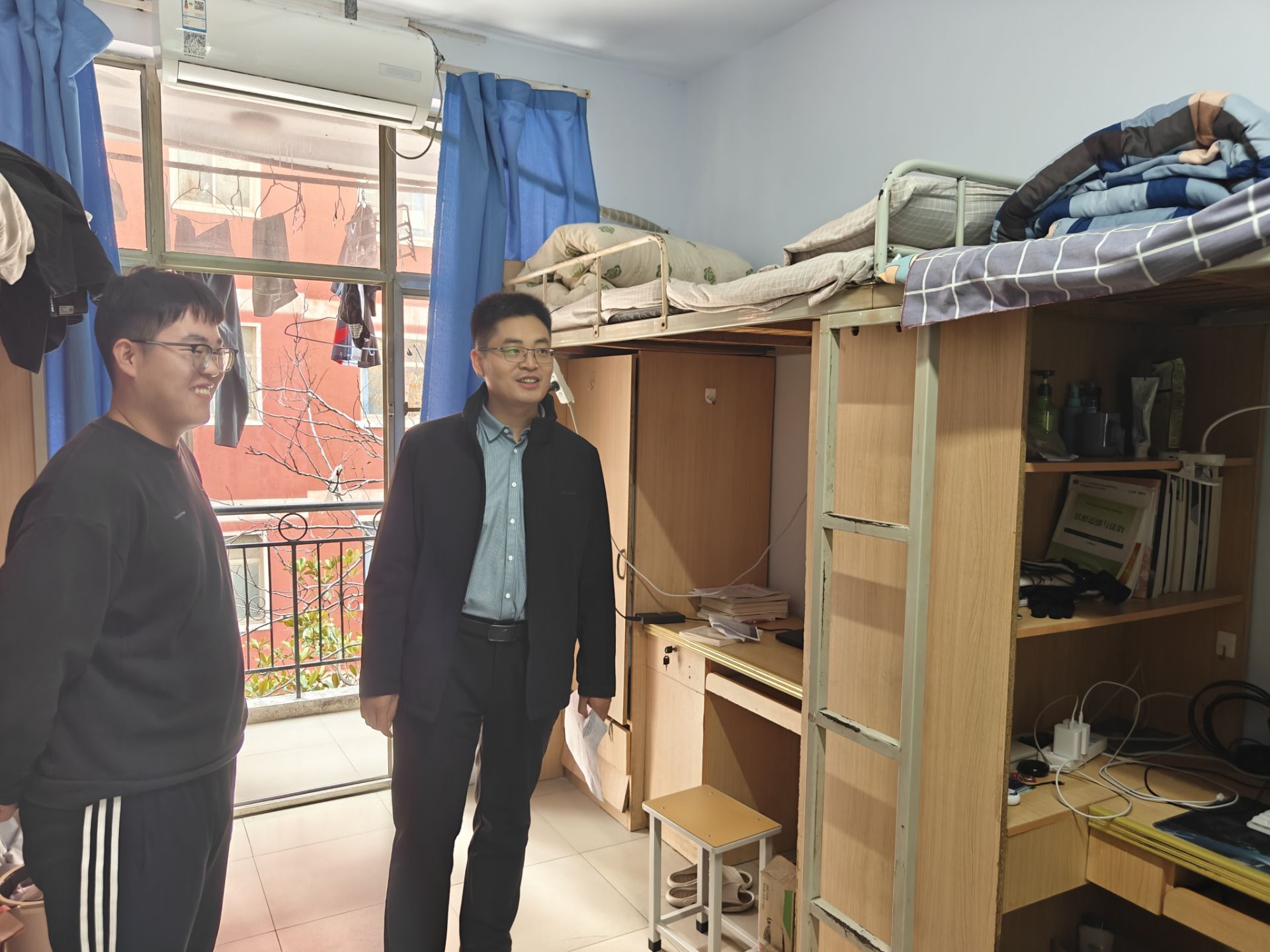 ����������