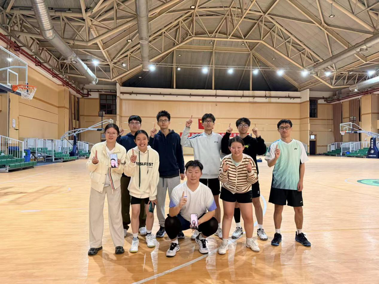 ����������