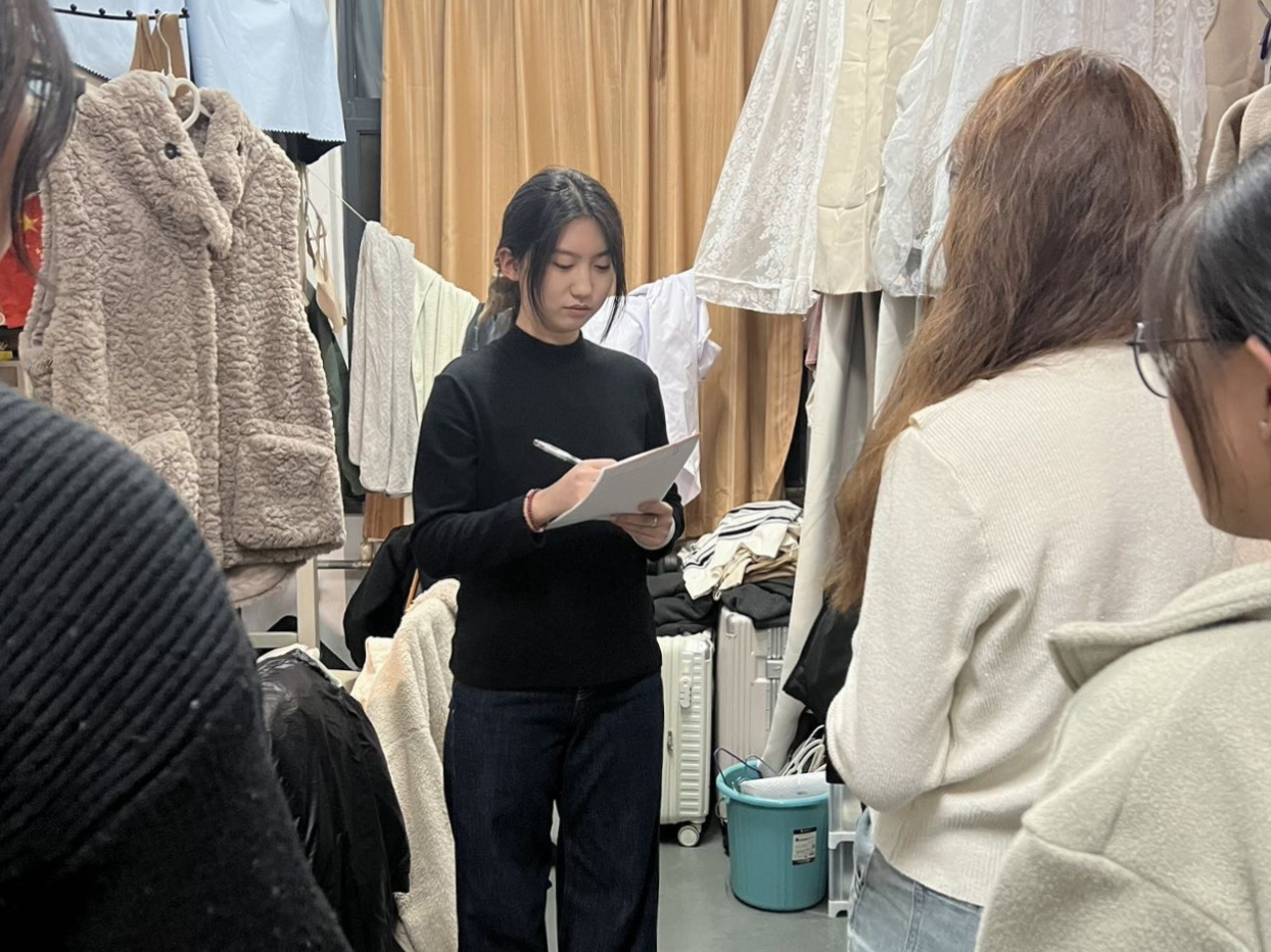 ����������