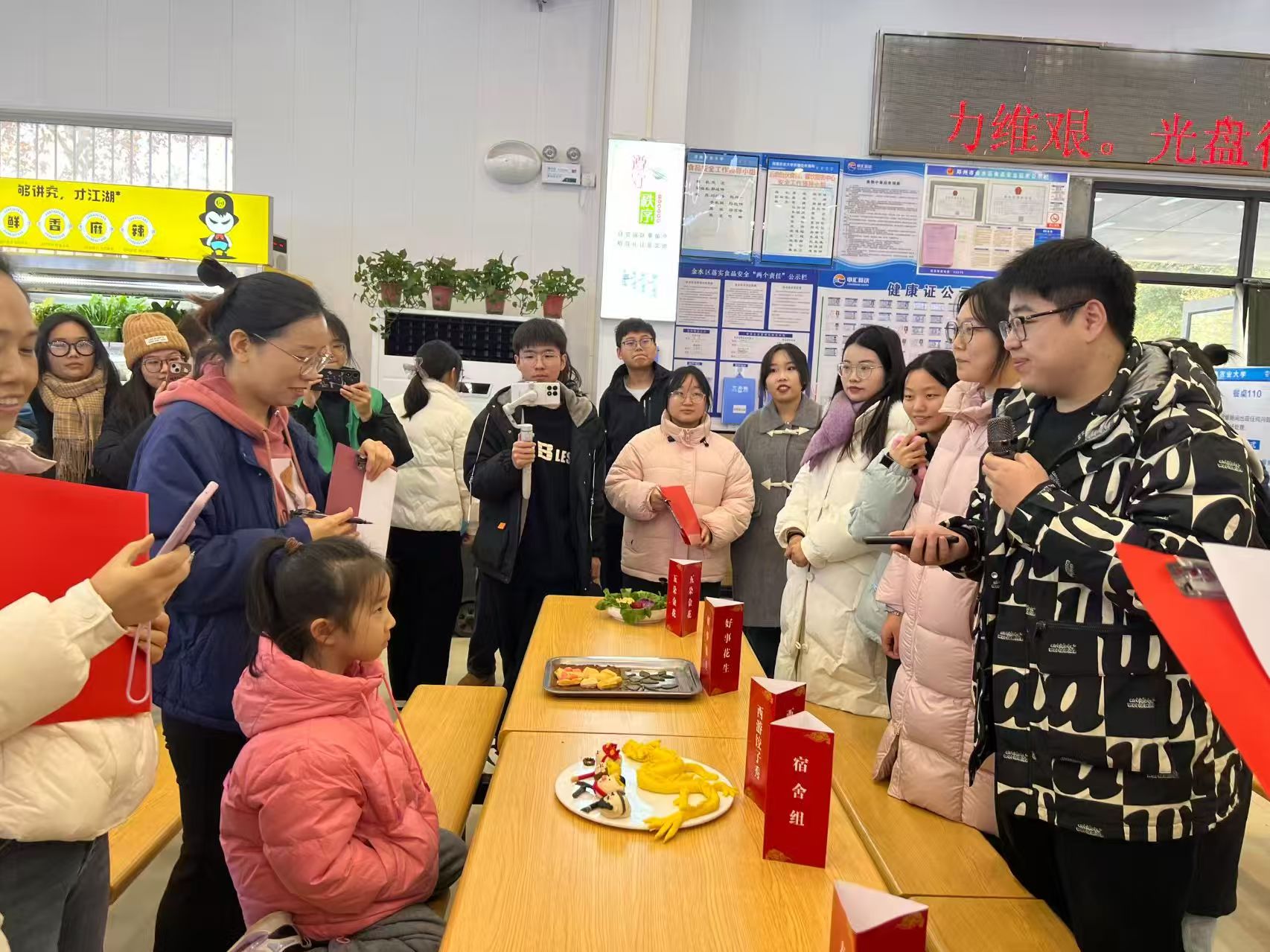 ����������