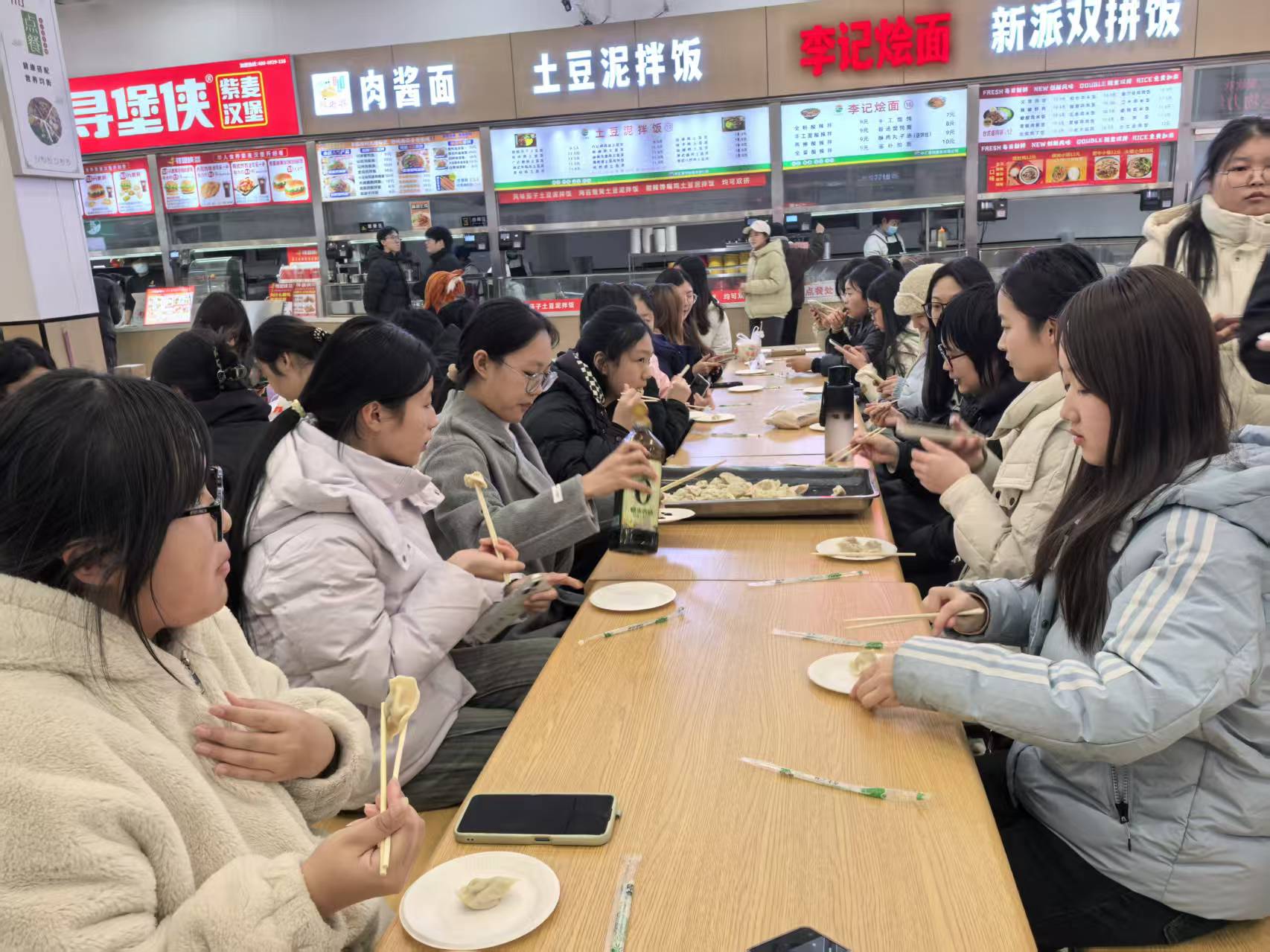 ����������