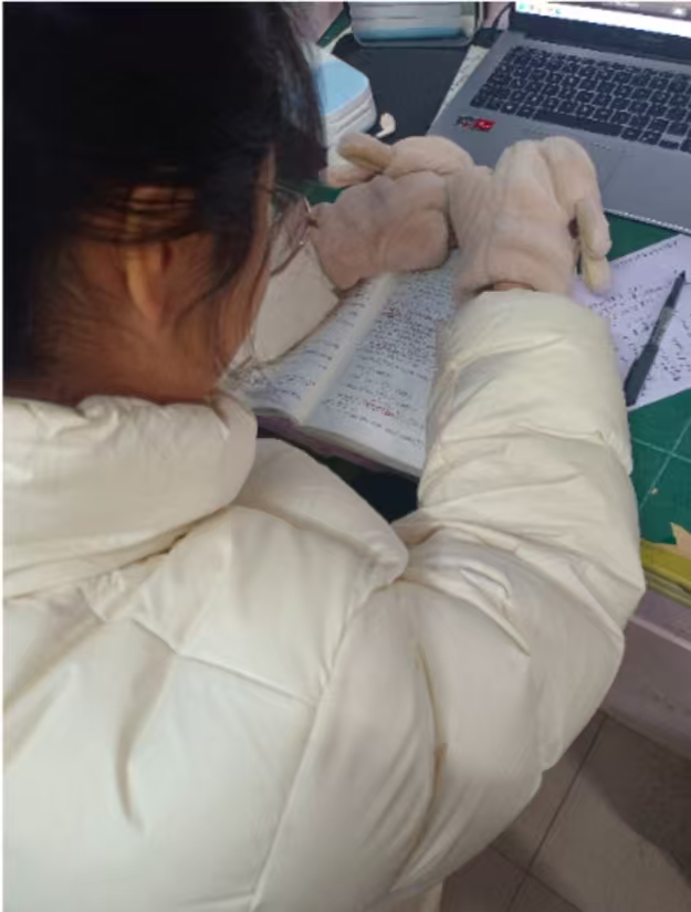 ����������