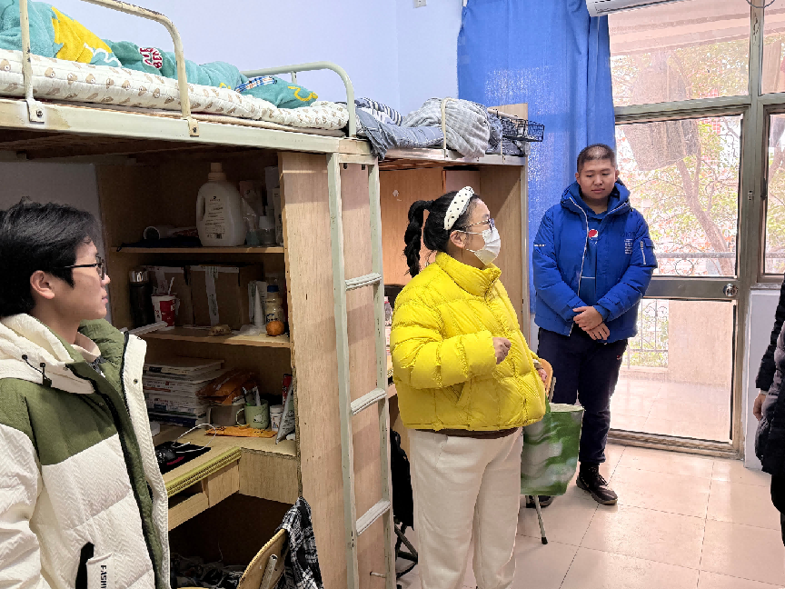 ����������