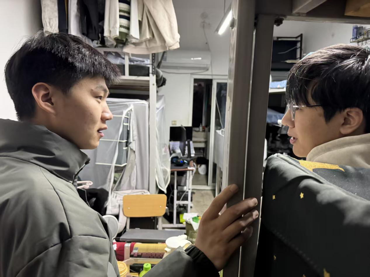 ����������