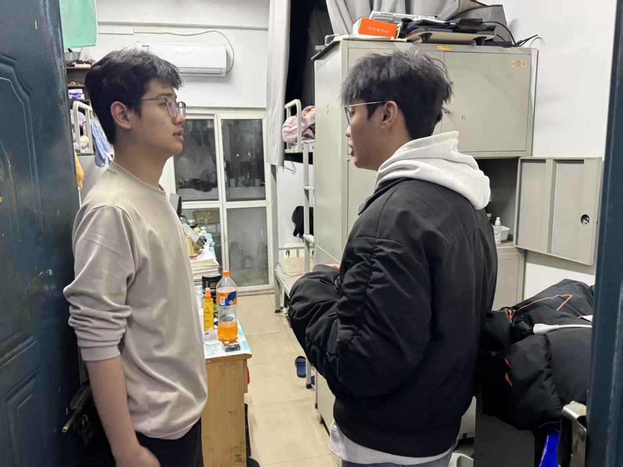 ����������