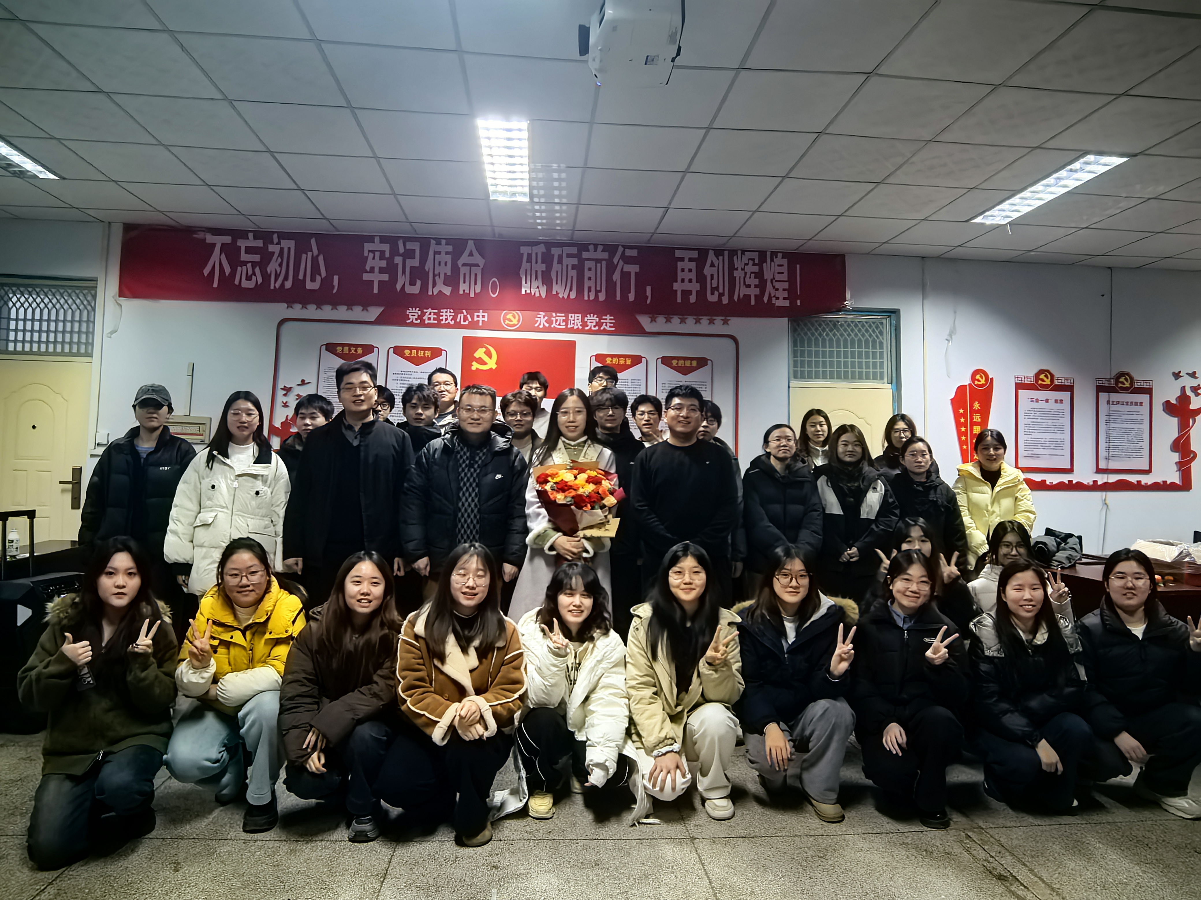 ����������