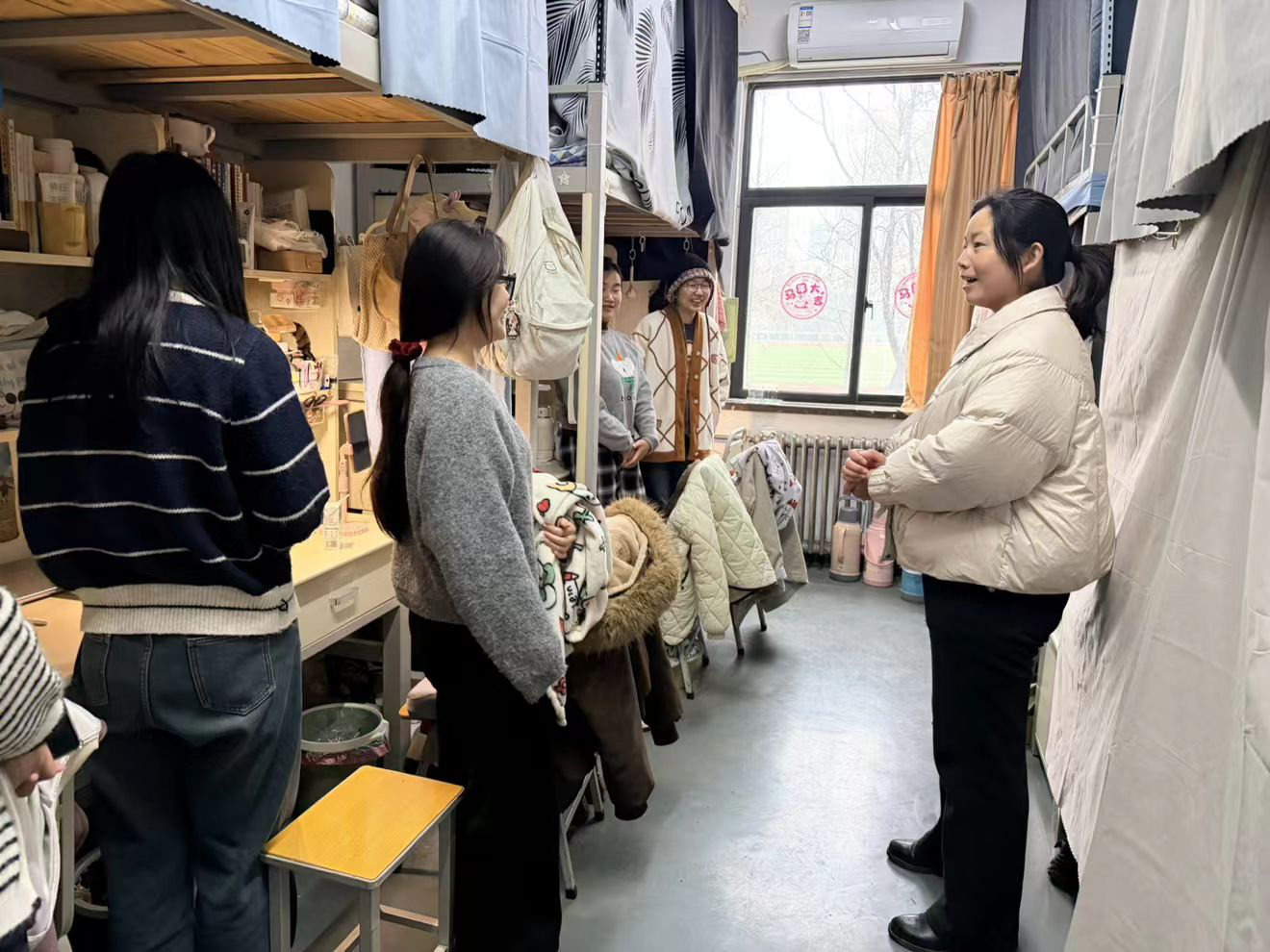 ����������