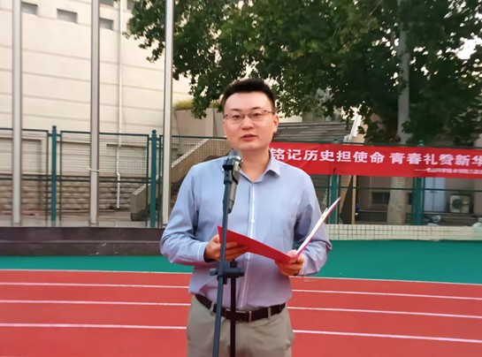 ����������