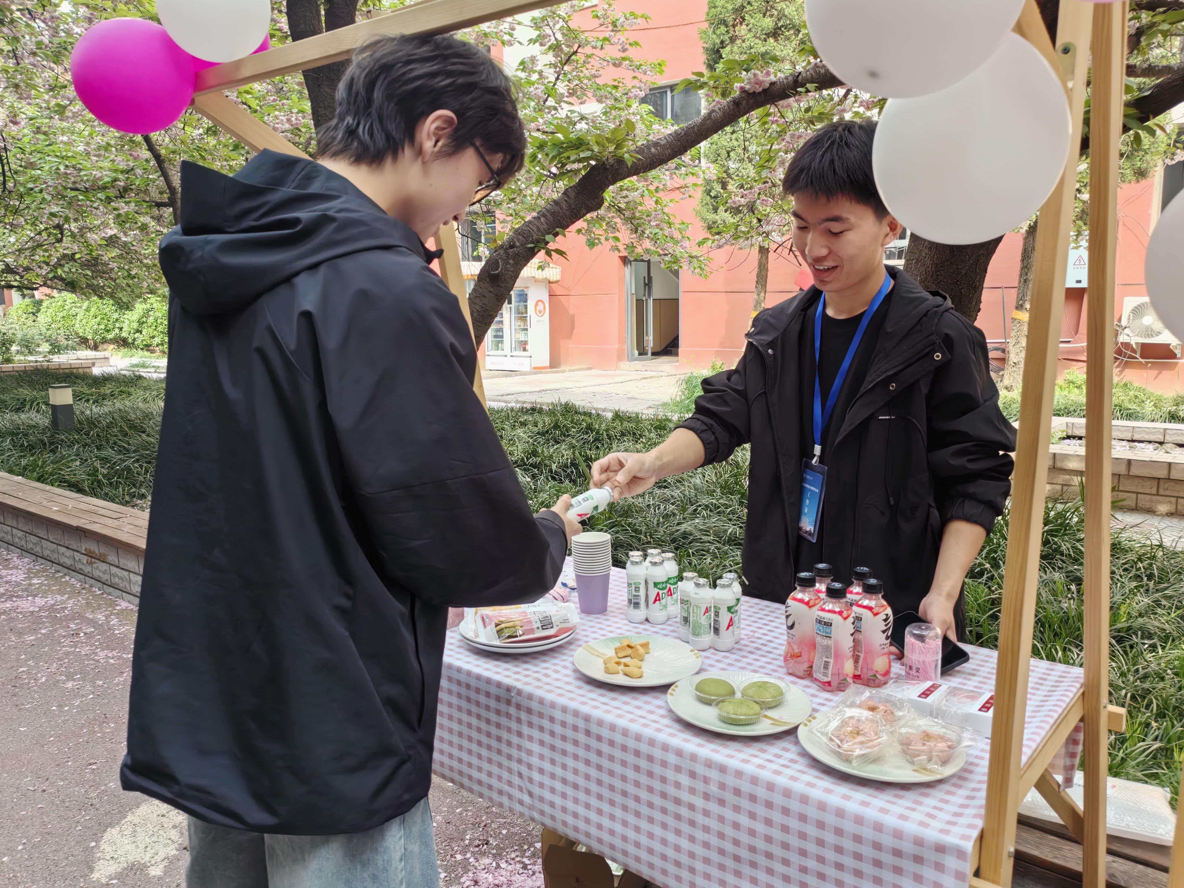 ����������