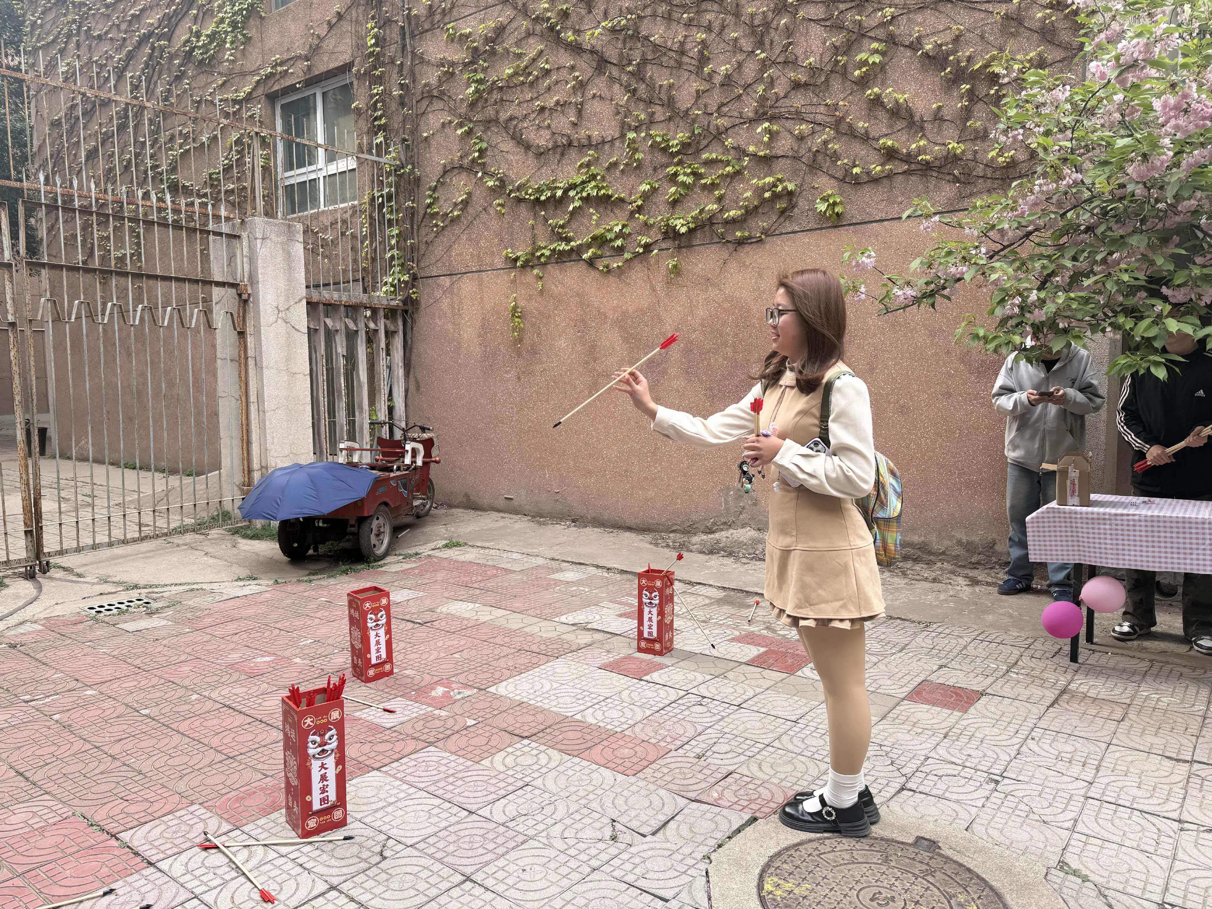 ����������