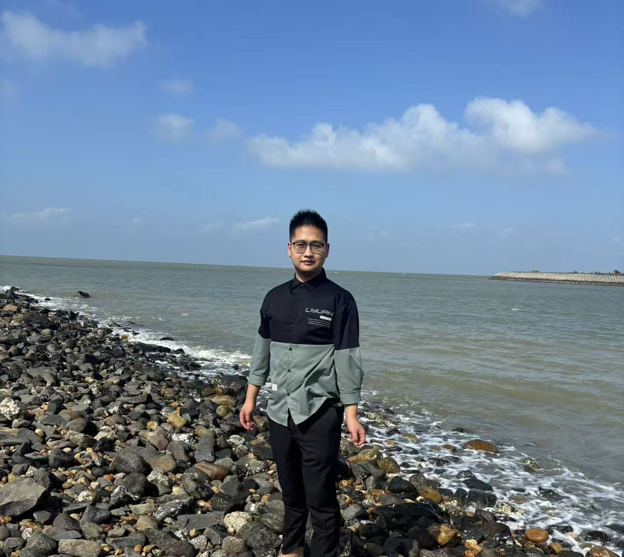 ����������