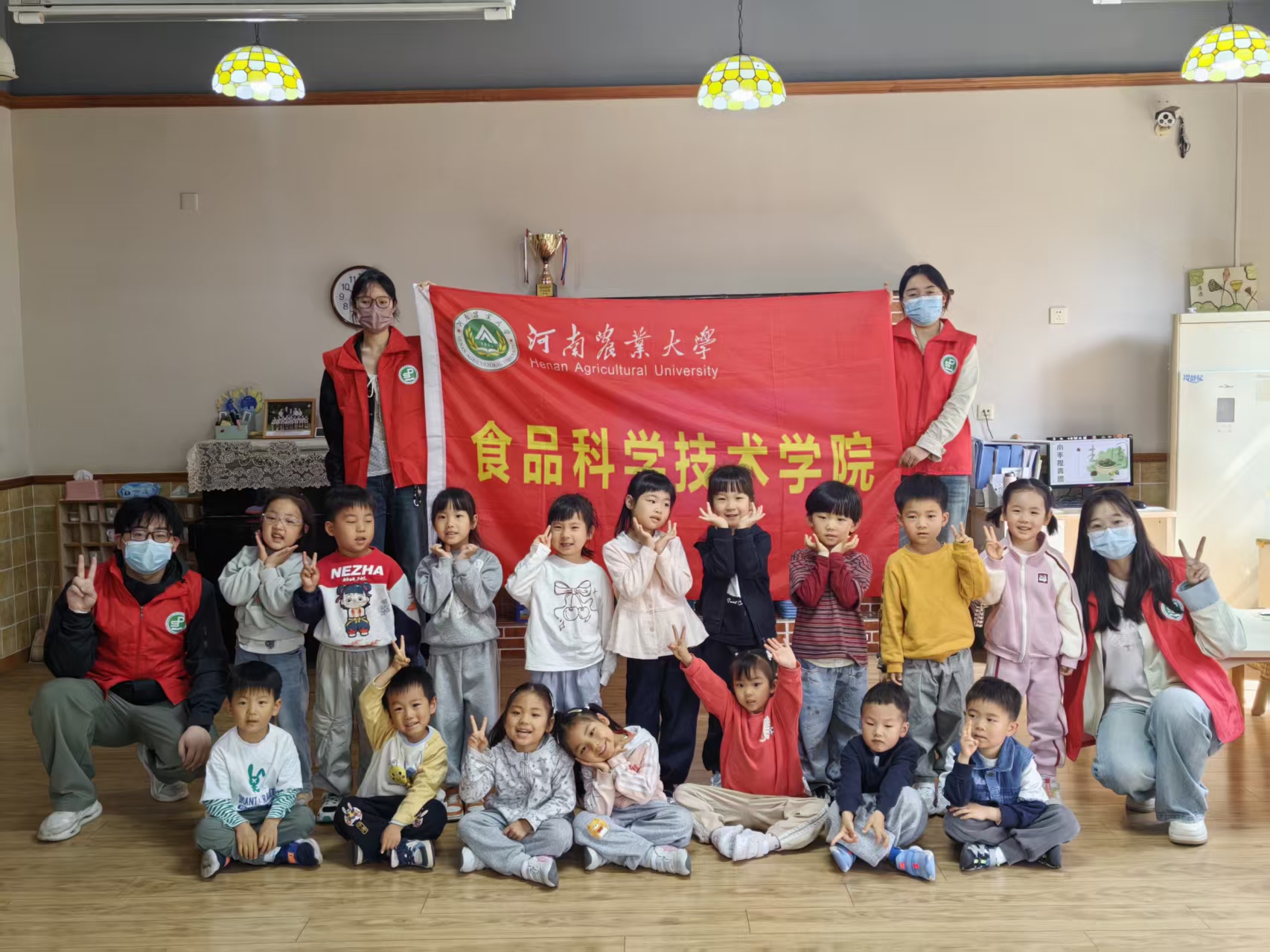 ����������