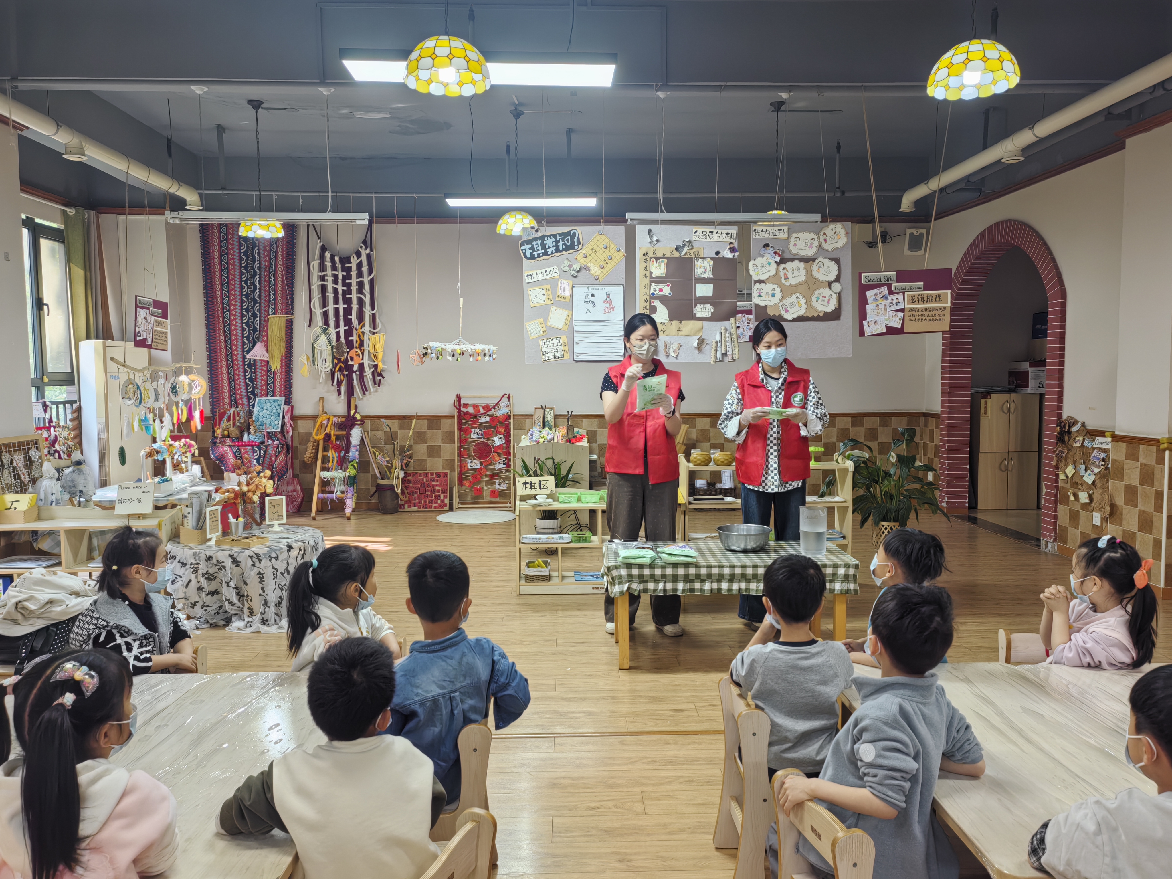 ����������