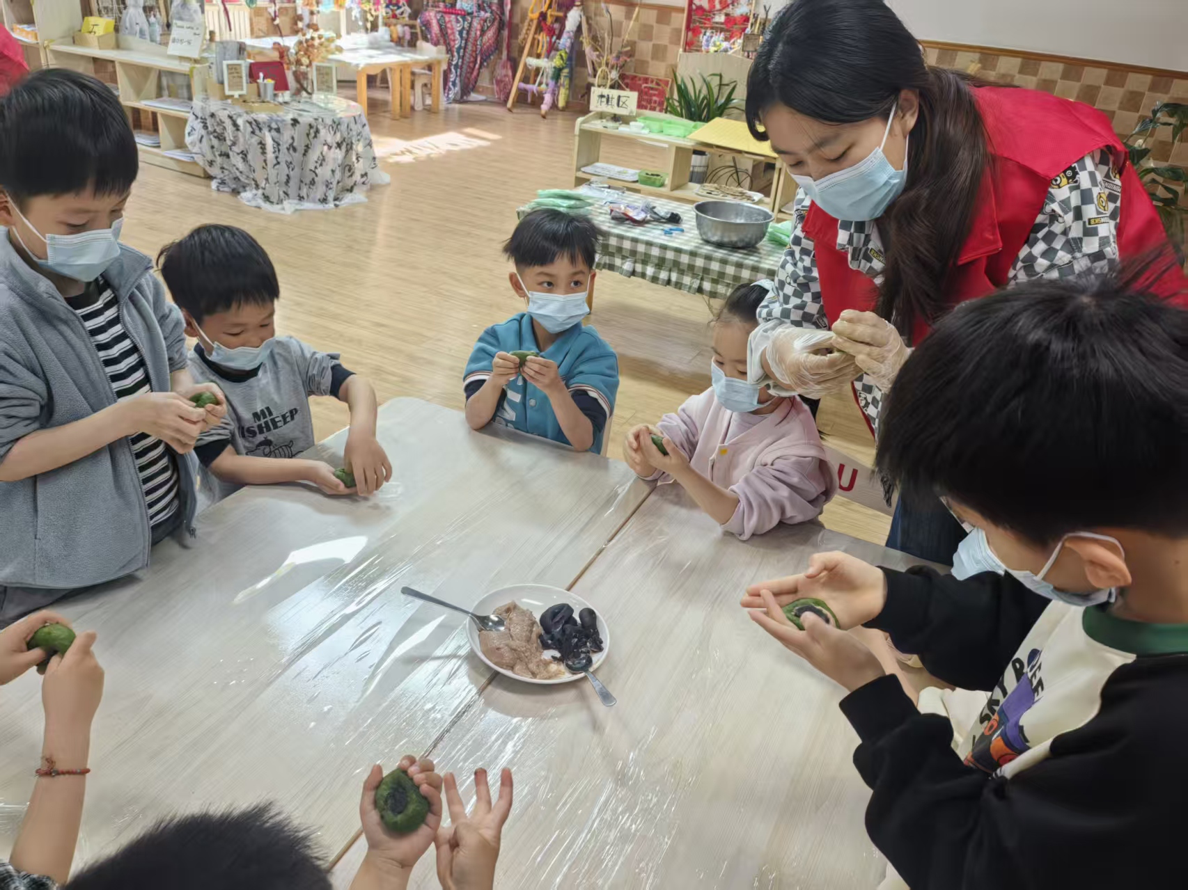 ����������