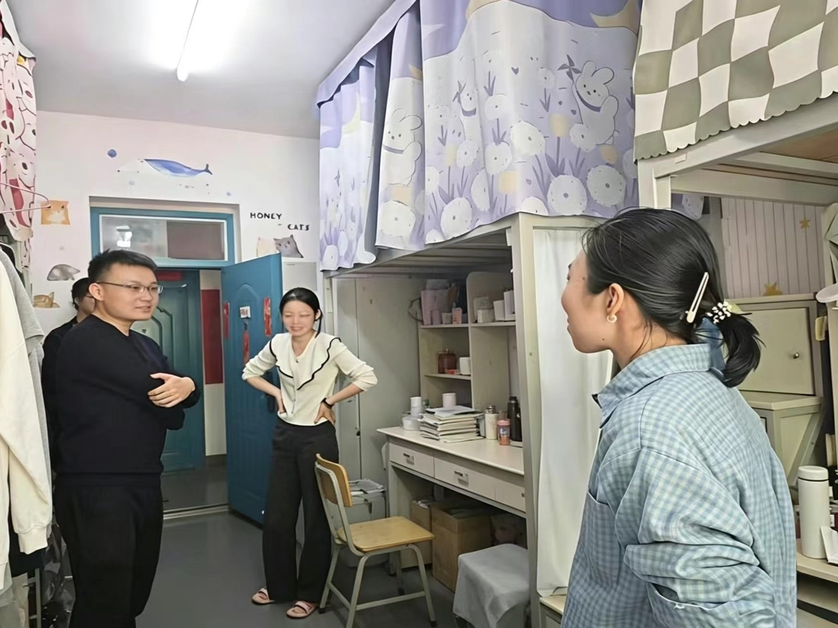 ����������