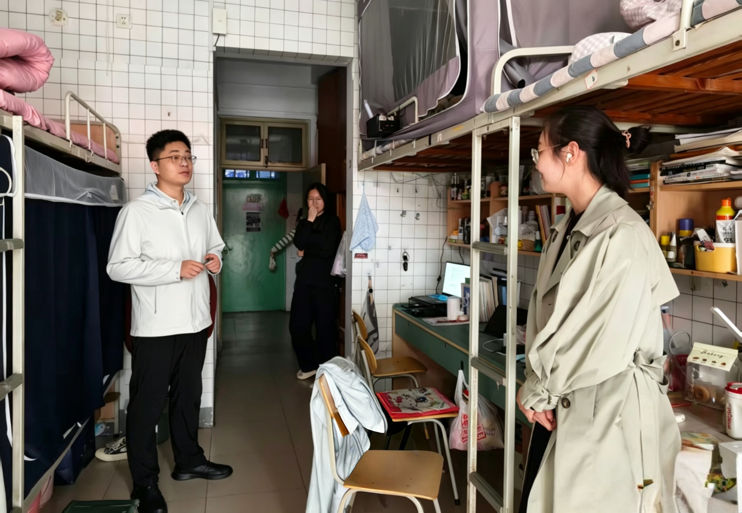 ����������