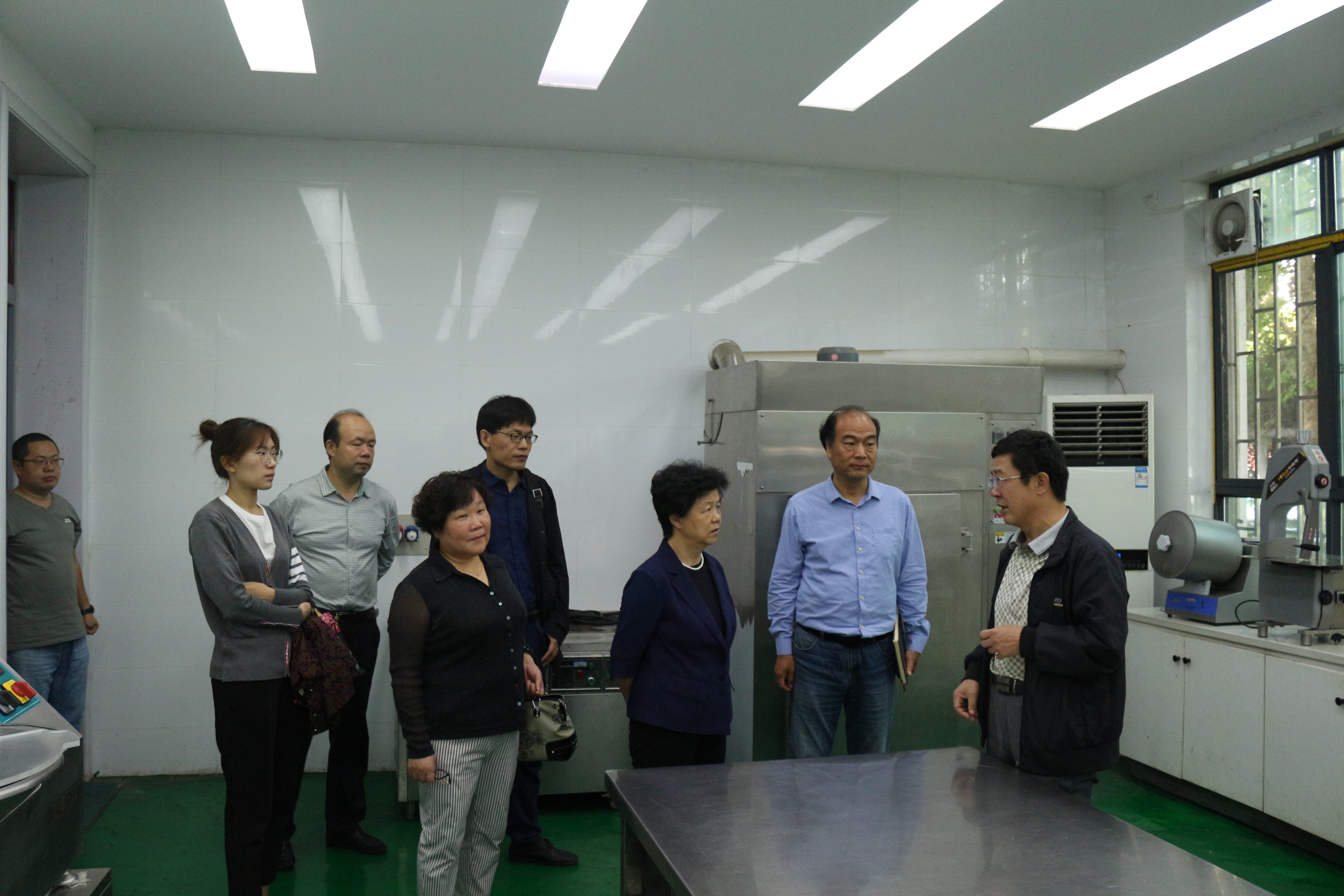 ����������