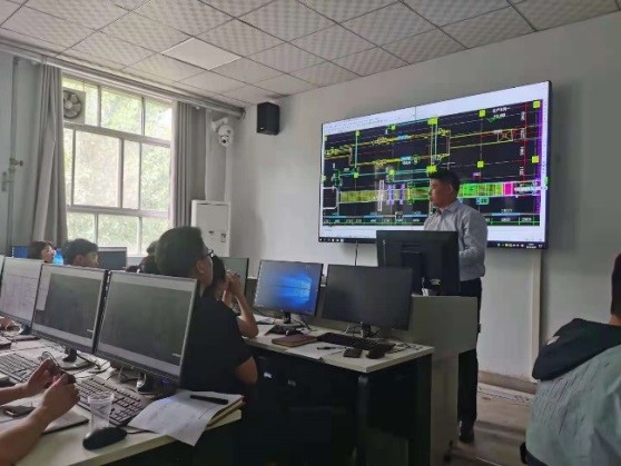 ����������