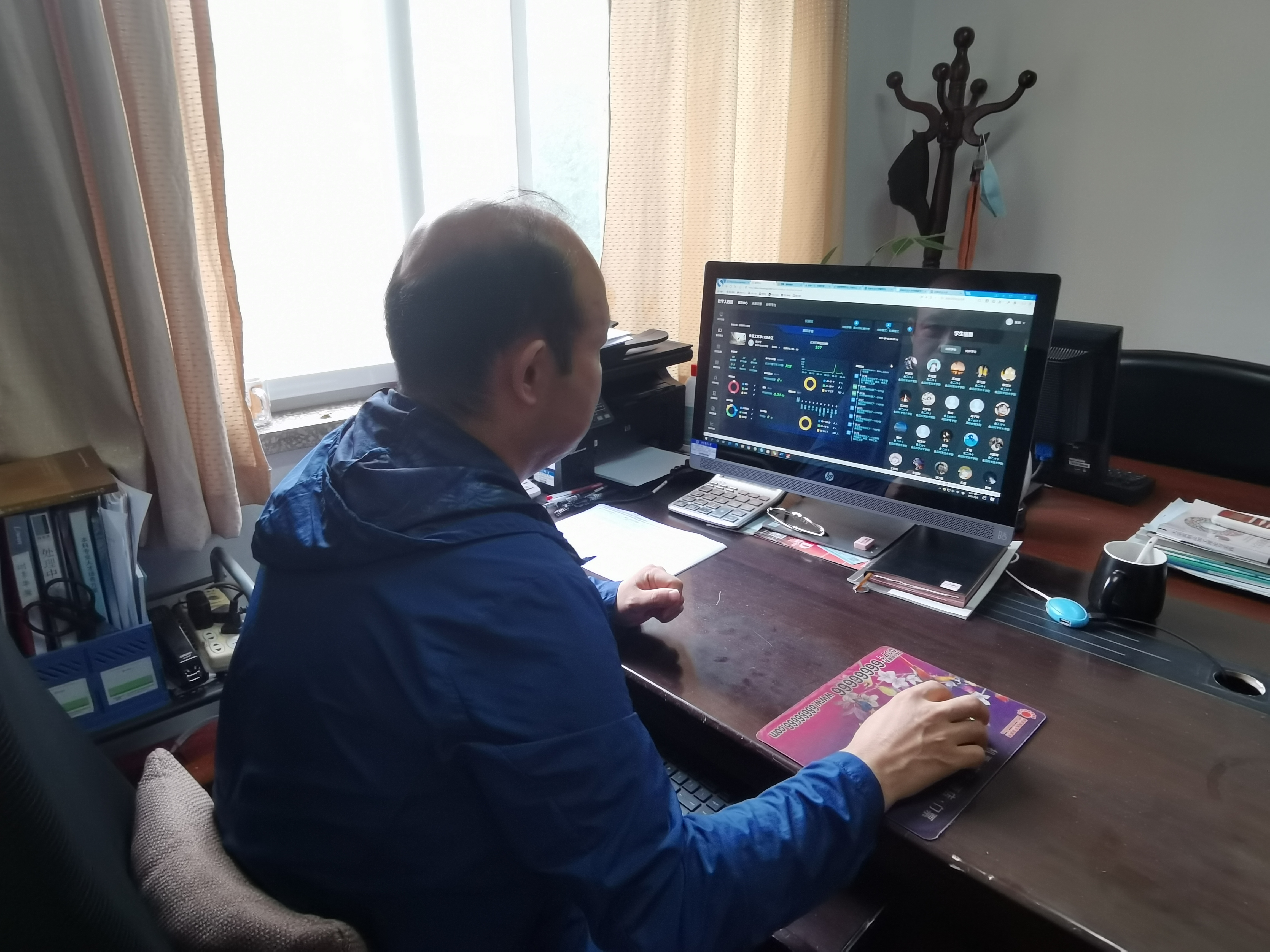 ����������