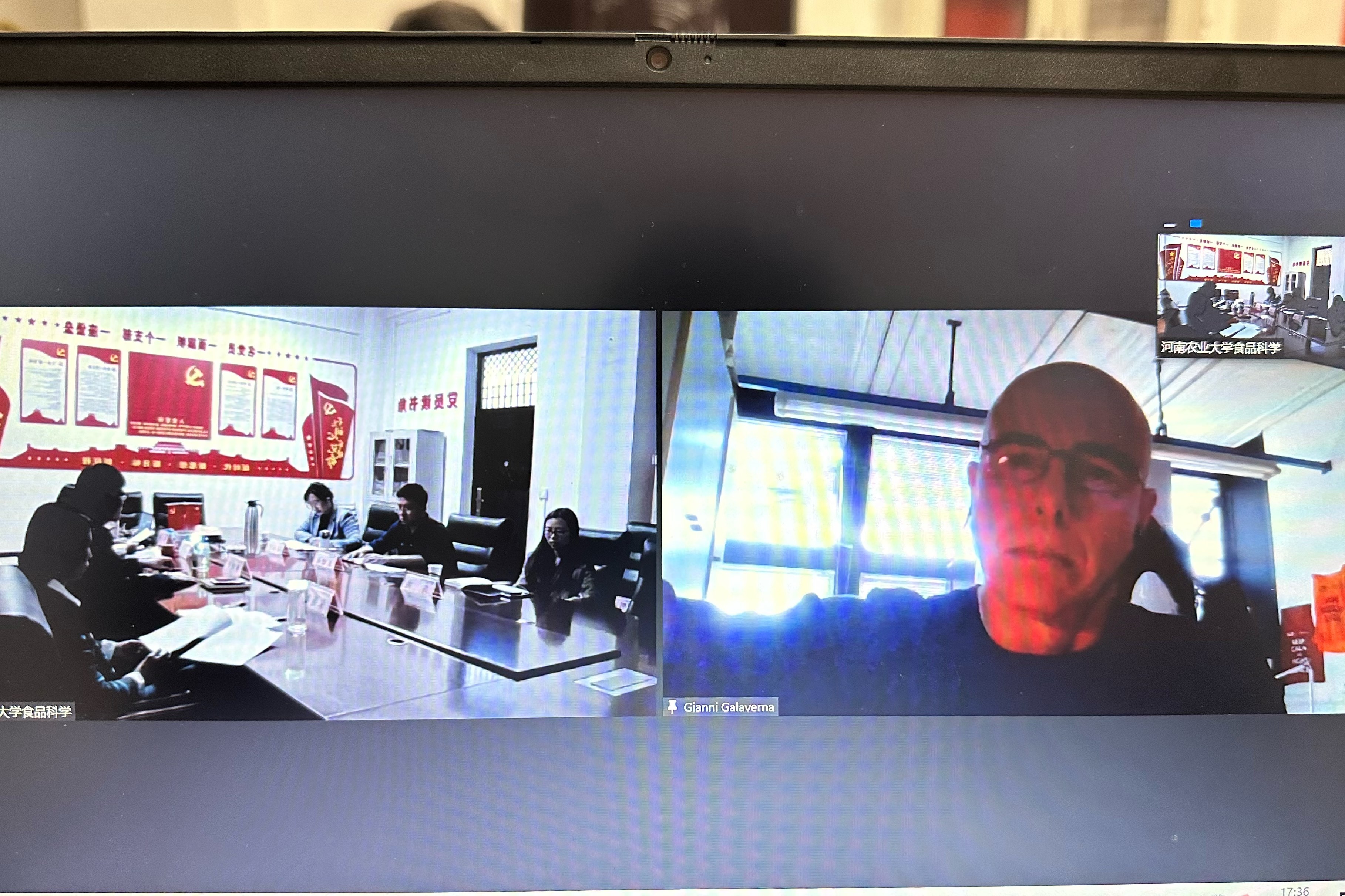 ����������